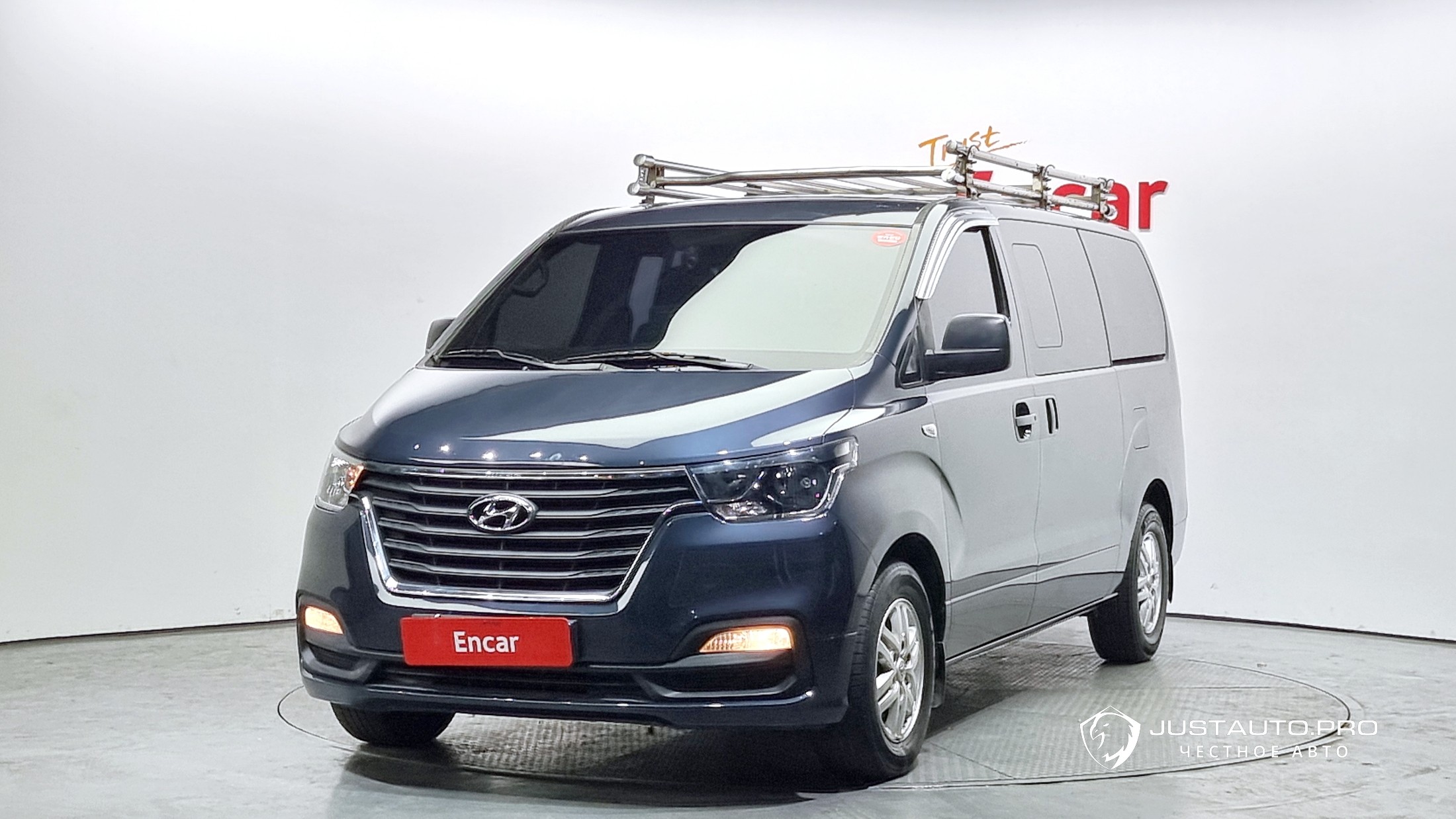 Автомобиль Hyundai Starex