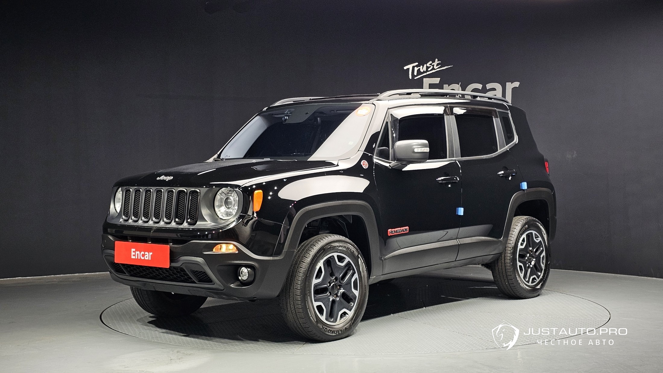 Автомобиль Jeep Renegade