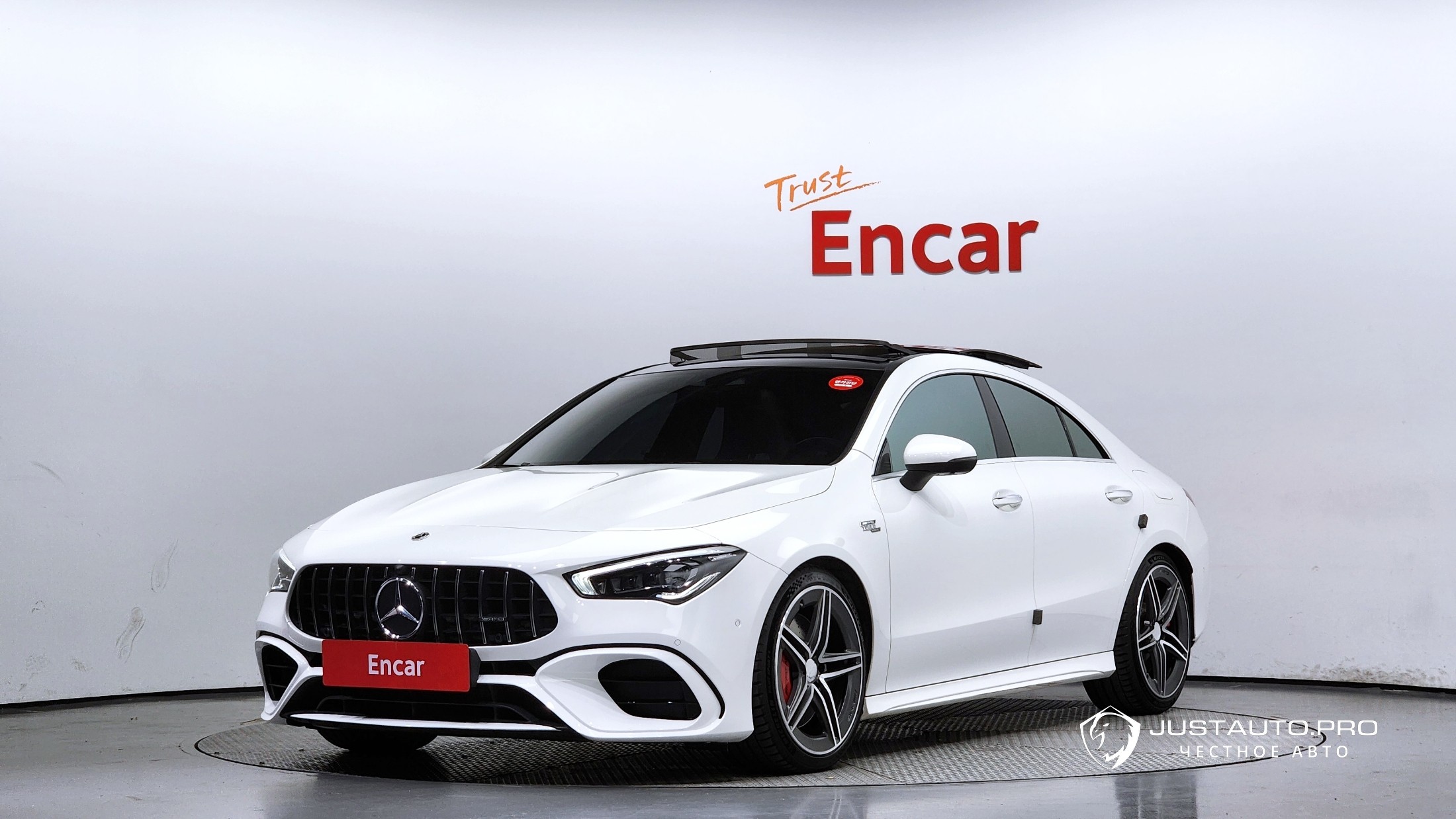 Автомобиль Mercedes-Benz CLA-Class
