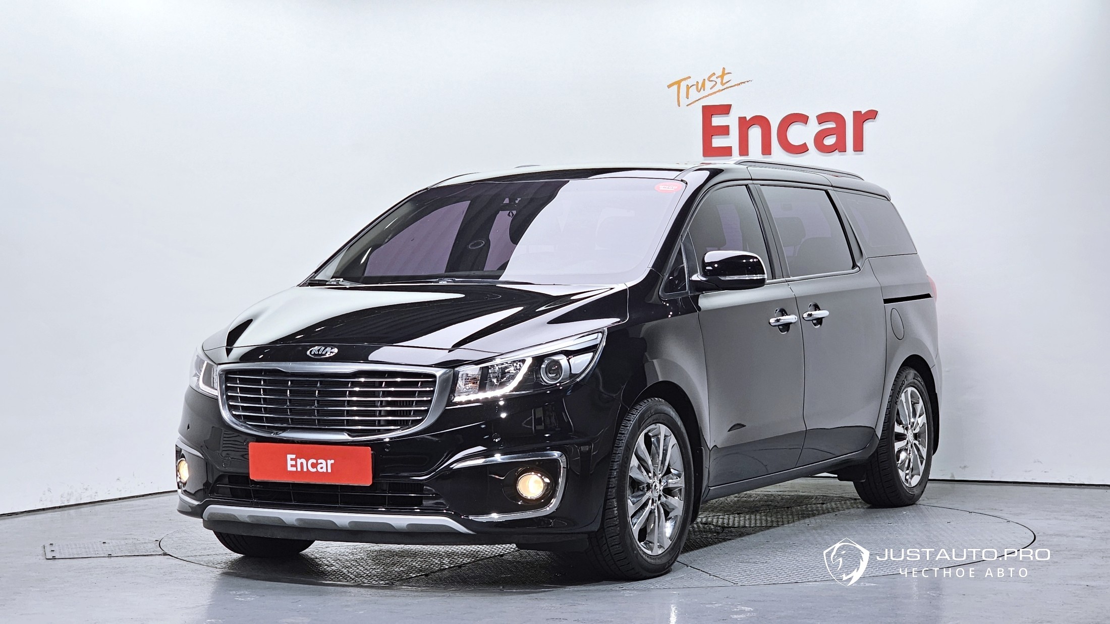 Автомобиль Kia Canival