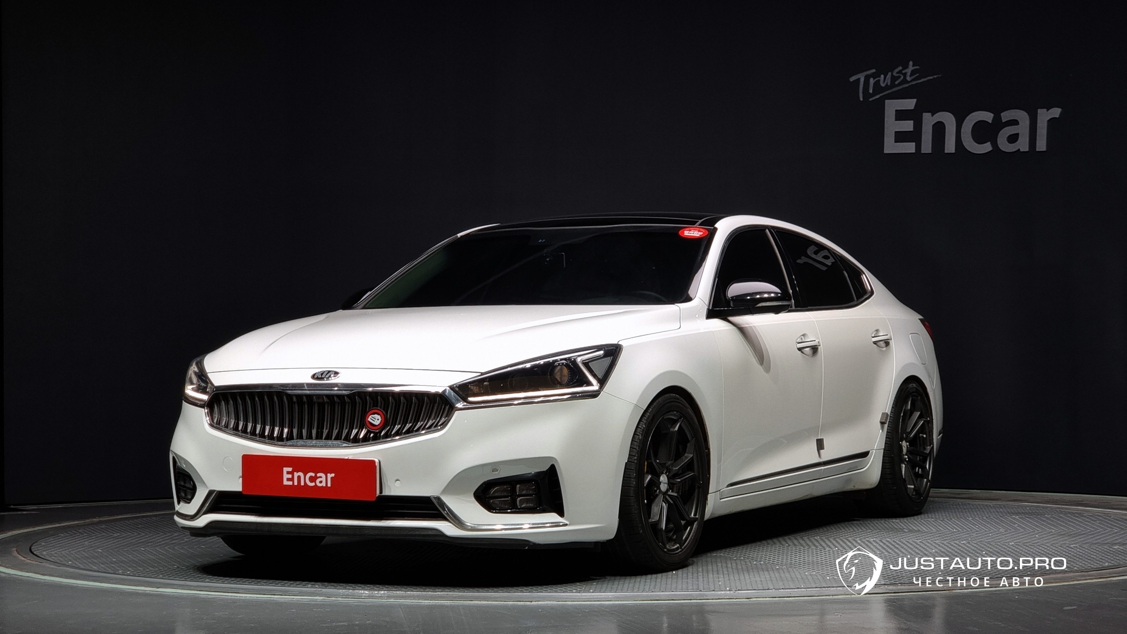 Автомобиль Kia K7