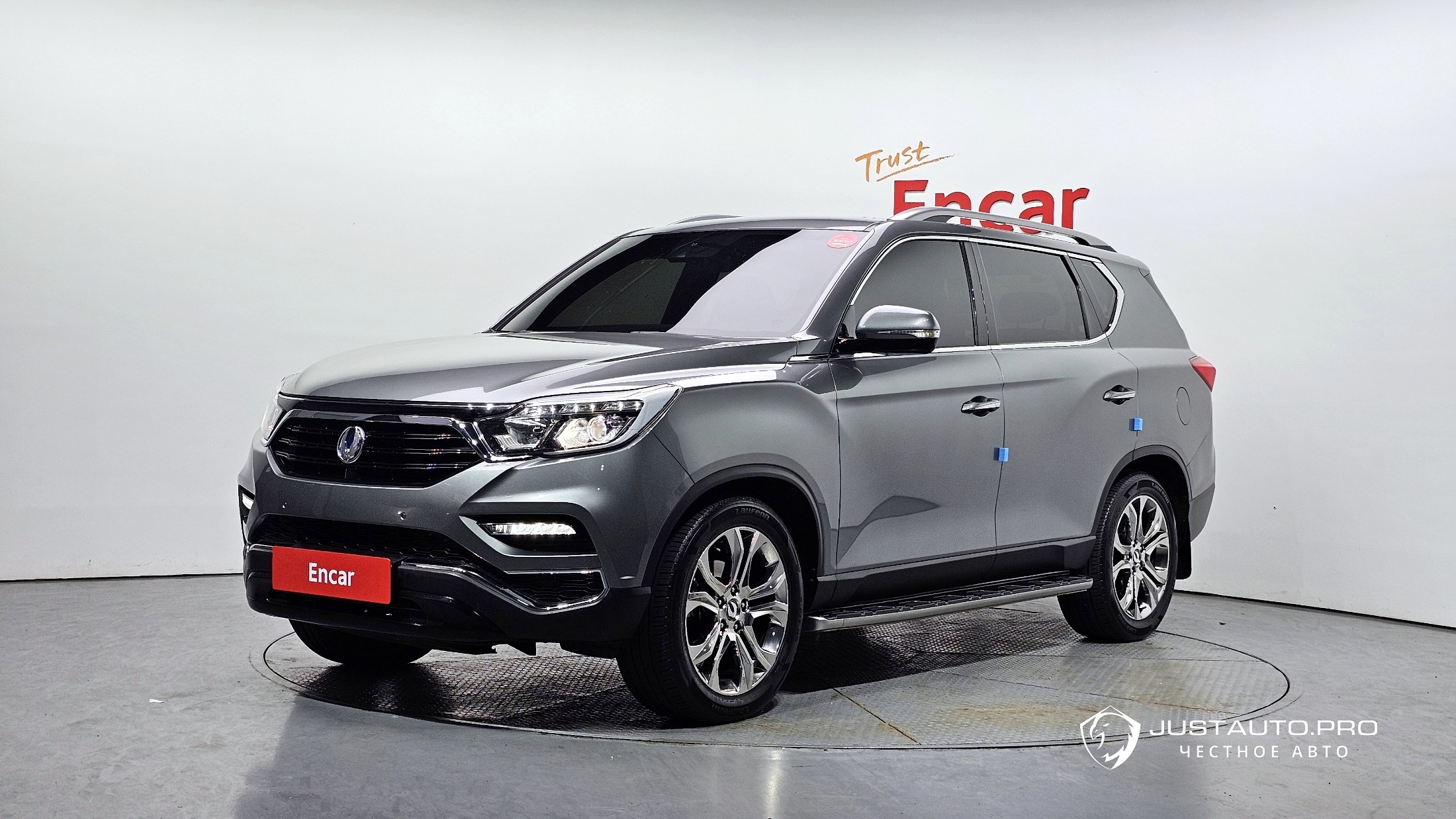 Автомобиль KG_Mobility_Ssangyong Rexton