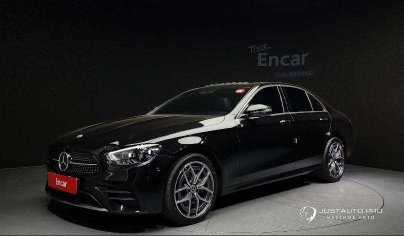Автомобиль Mercedes-Benz E-Class
