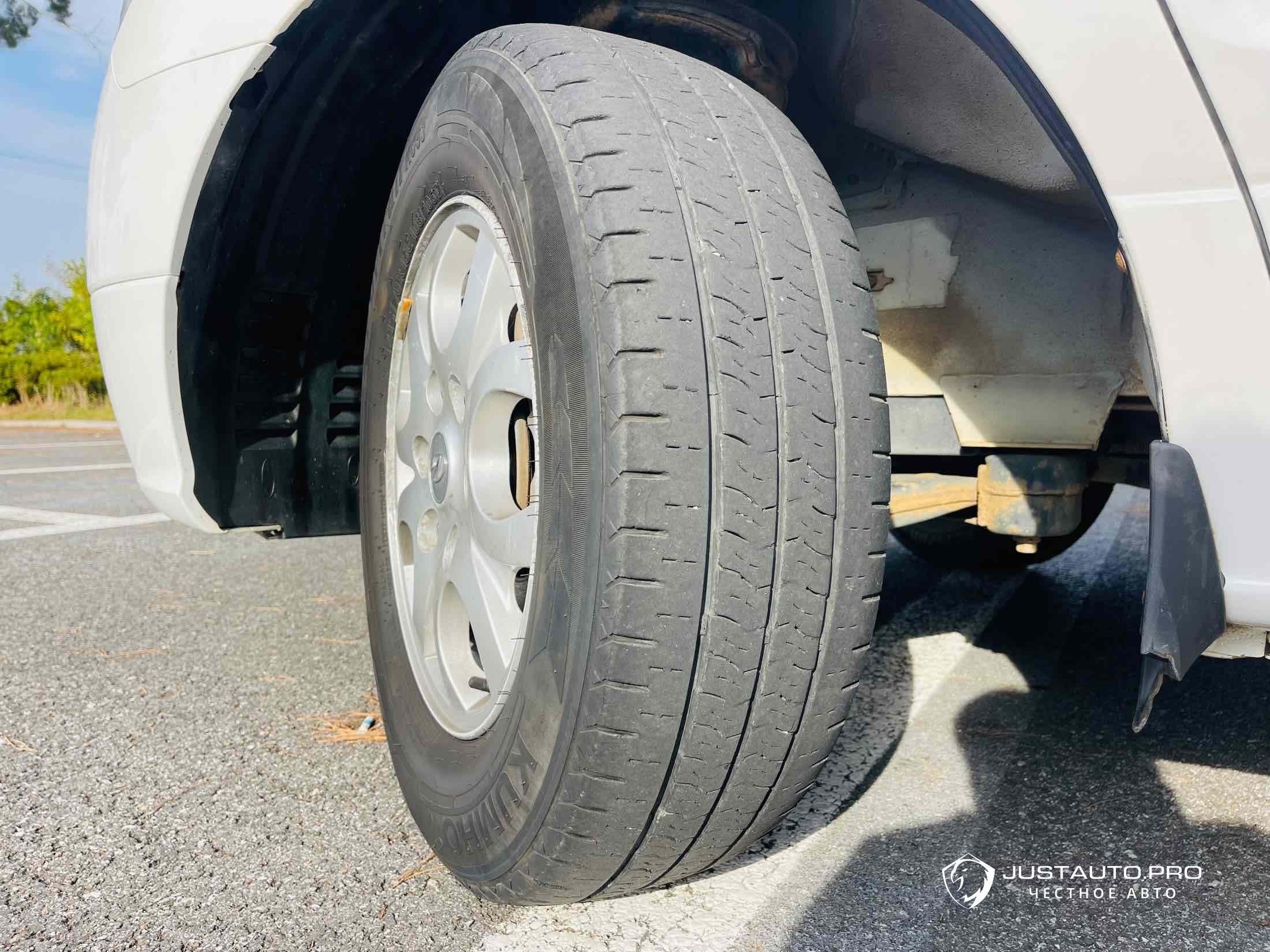 Автомобиль Hyundai Starex