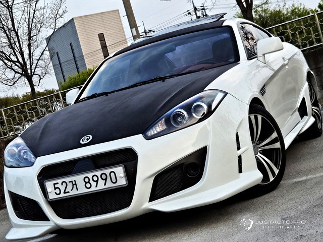 Автомобиль Hyundai Tuscani