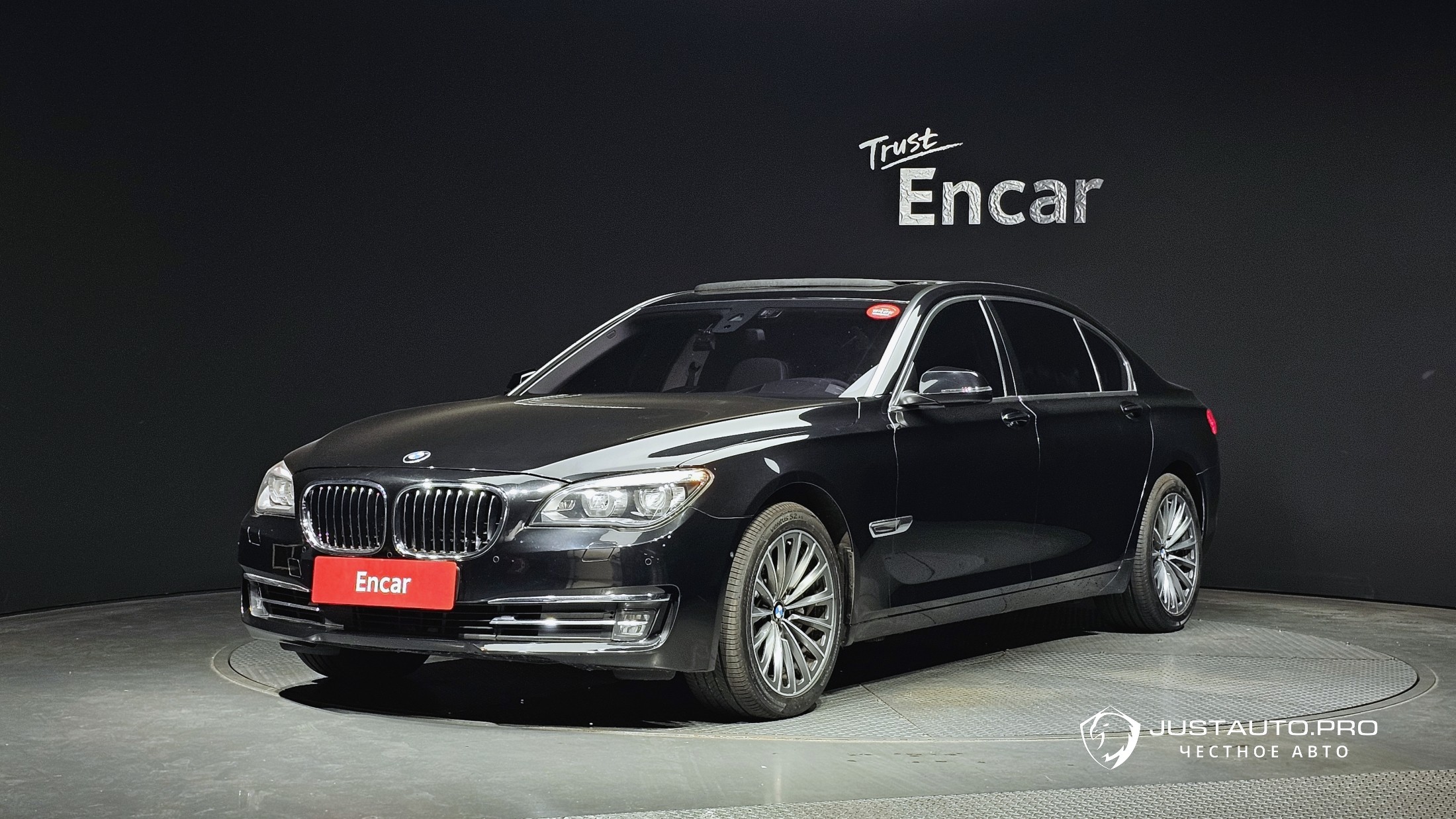 Автомобиль BMW 7-Series