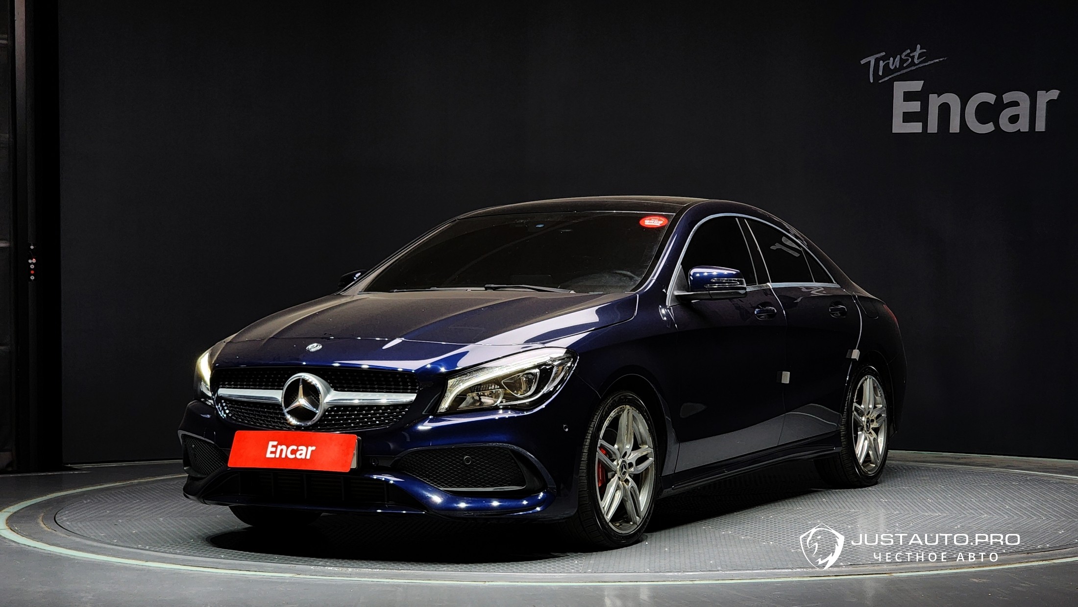Автомобиль Mercedes-Benz CLA-Class