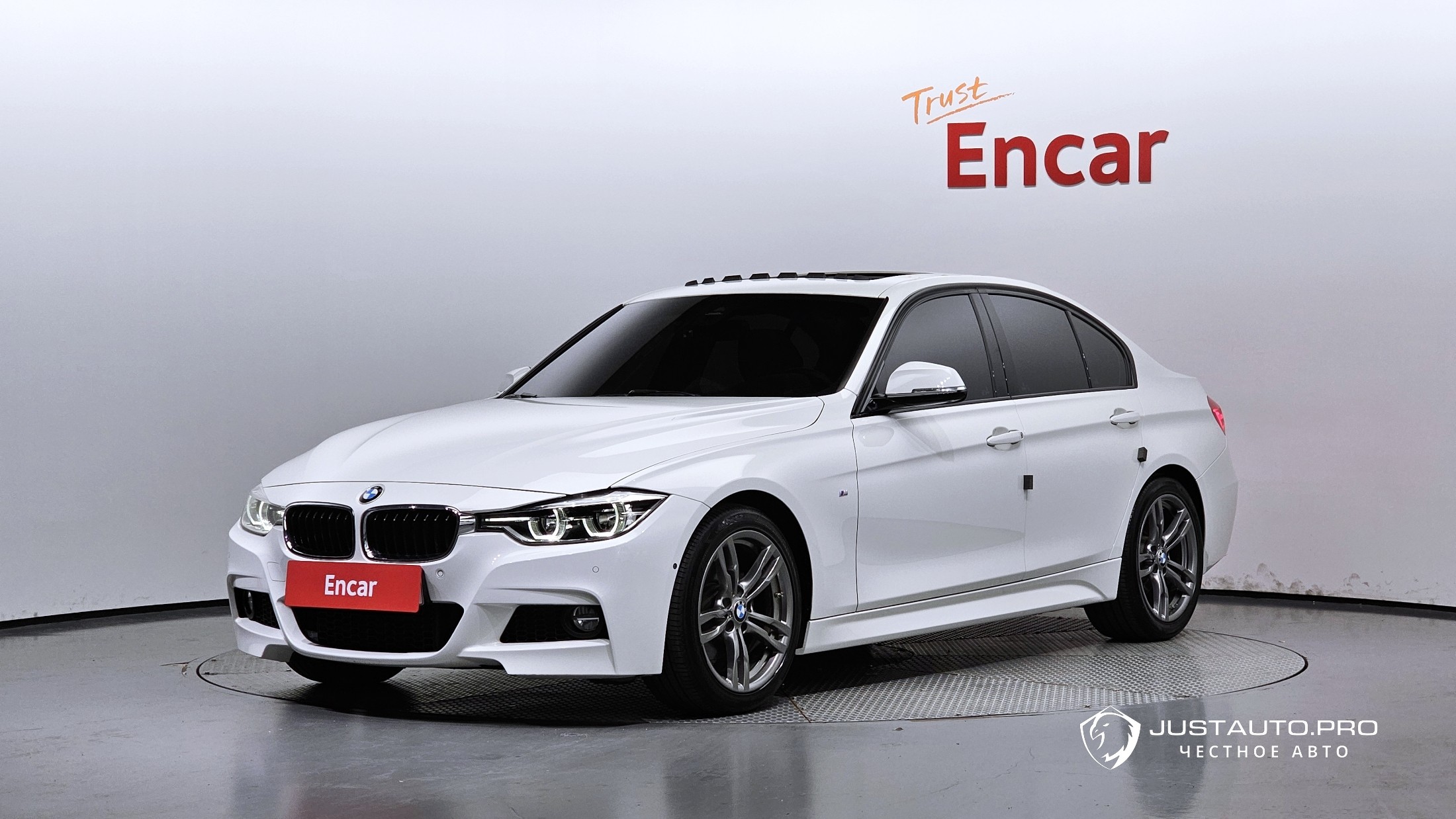 Автомобиль BMW 3-Series