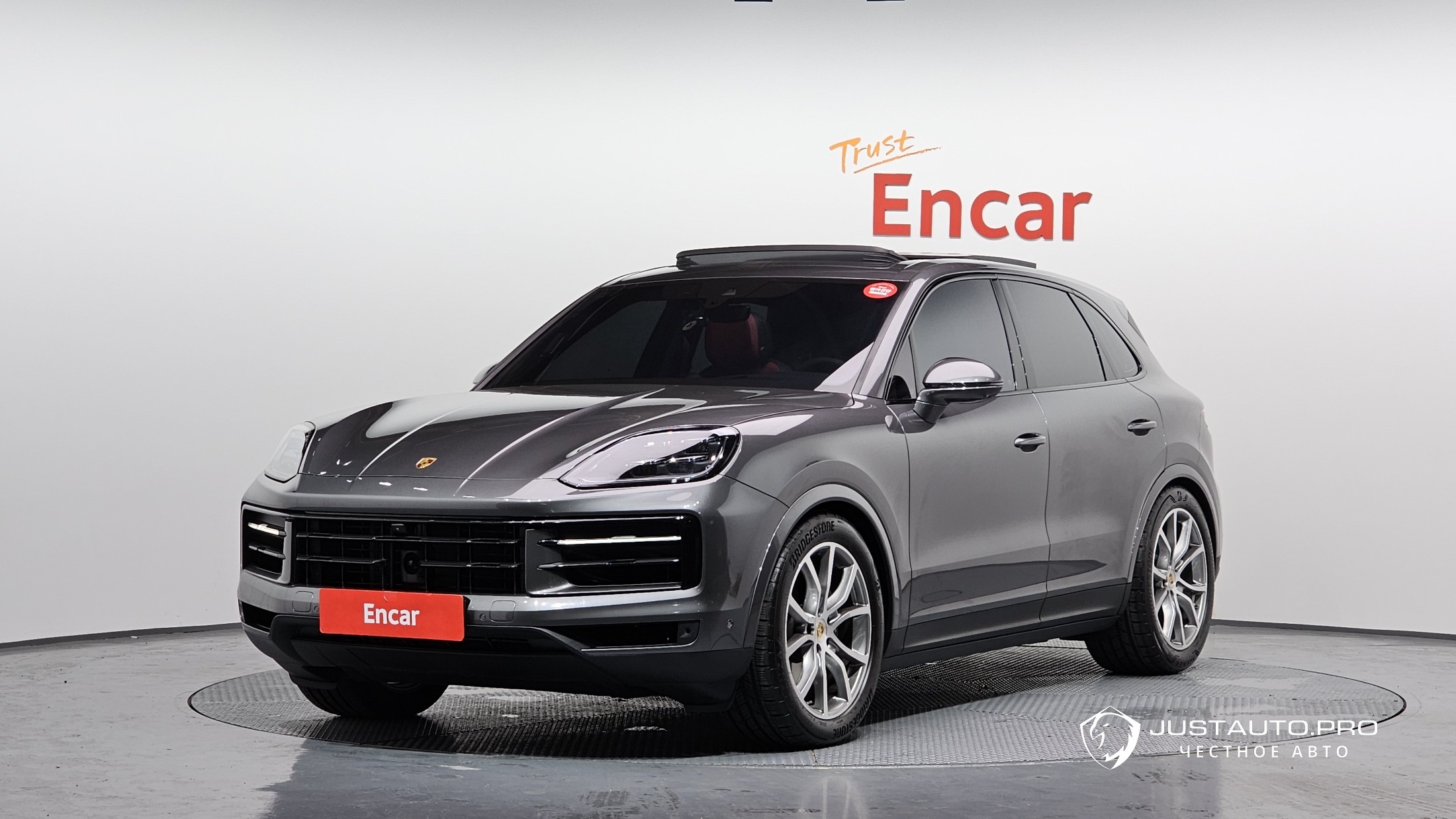 Автомобиль Porsche Cayenne