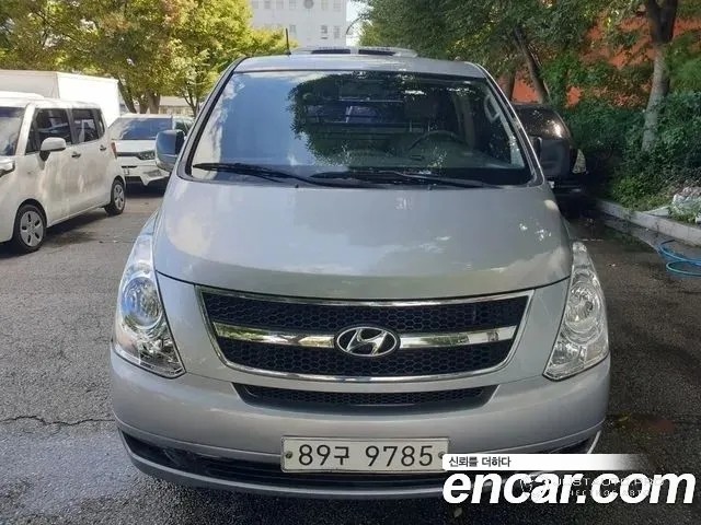 Автомобиль Hyundai Starex