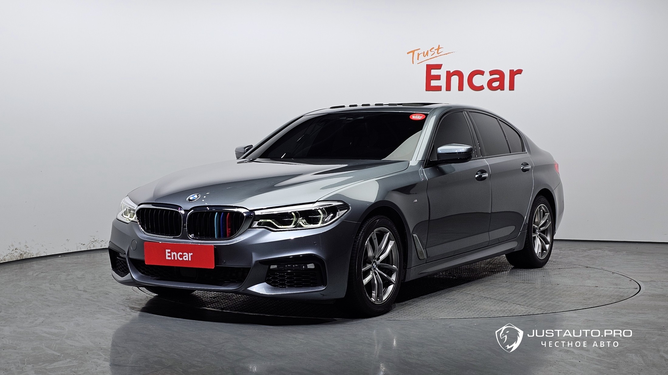 Автомобиль BMW 5-Series