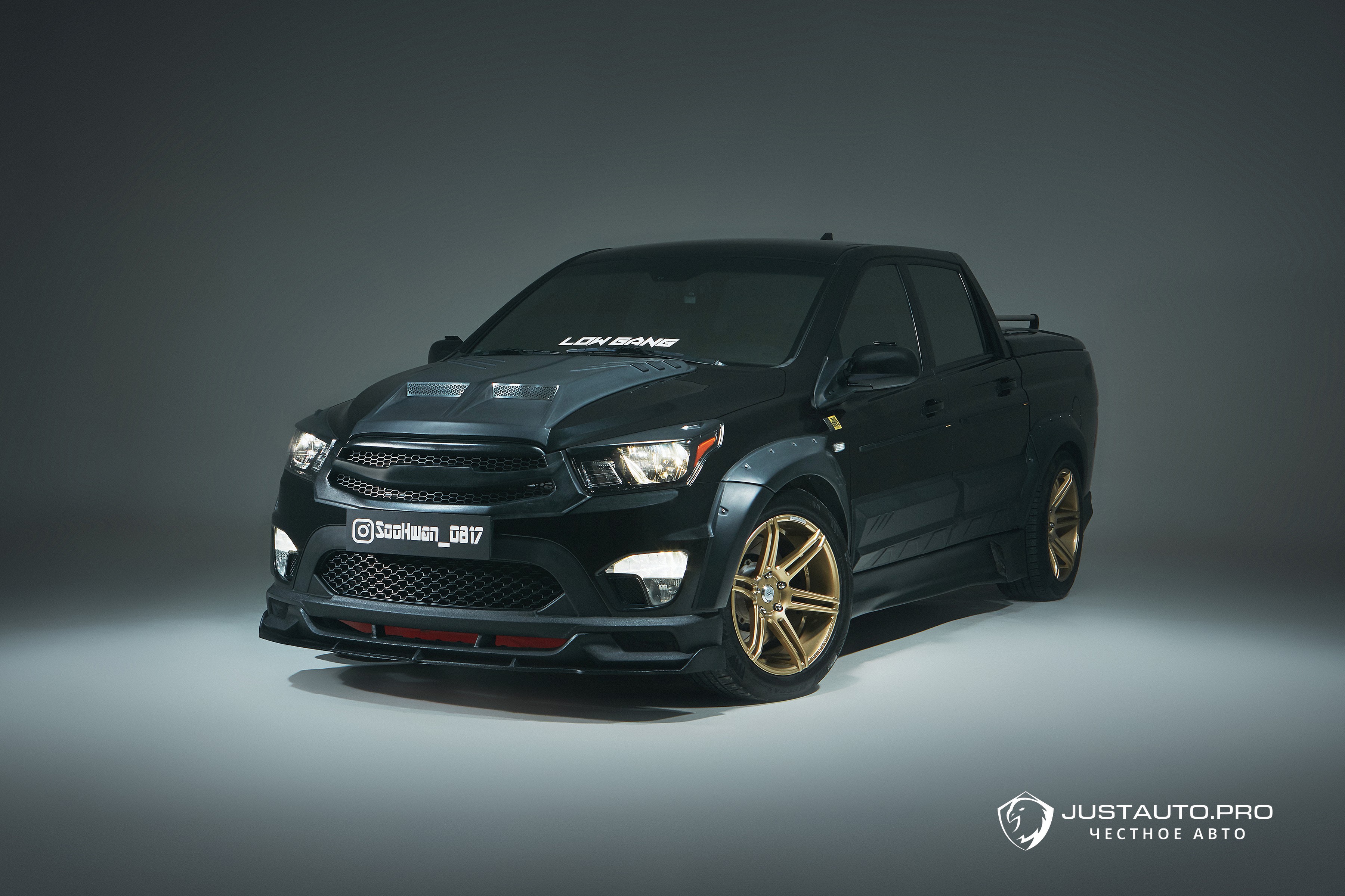 Автомобиль KG_Mobility_Ssangyong KORANDO