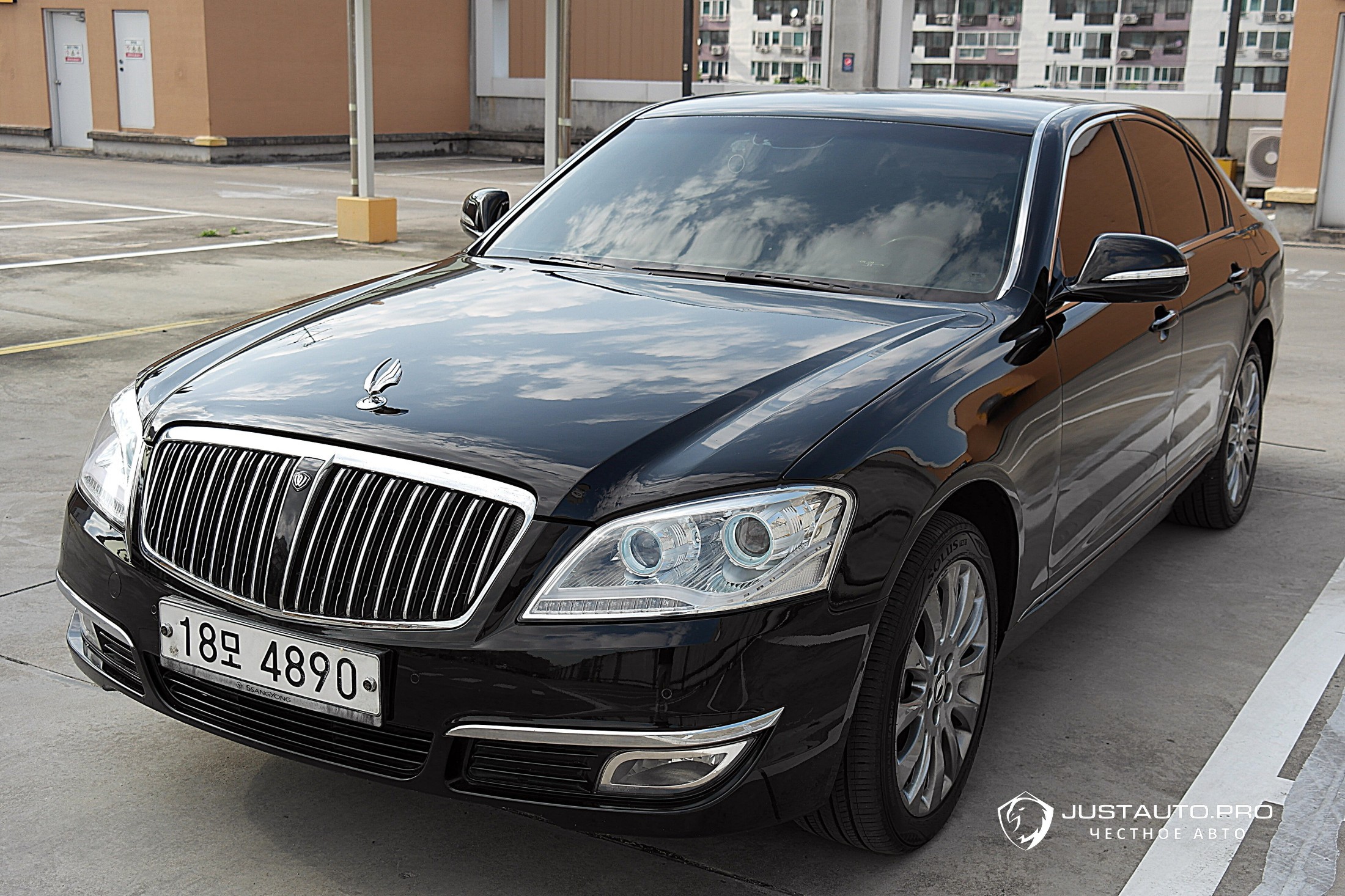 Автомобиль KG_Mobility_Ssangyong Chairman