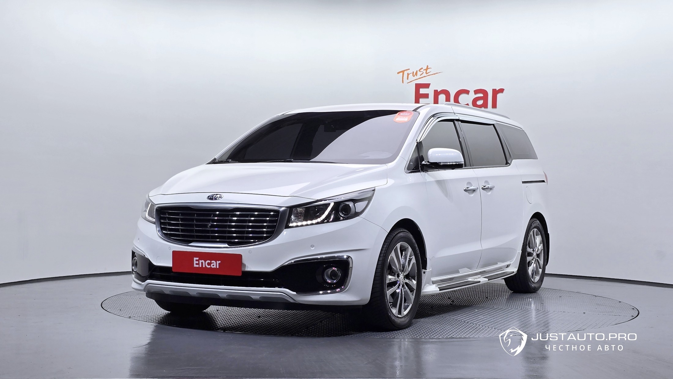 Автомобиль Kia Canival
