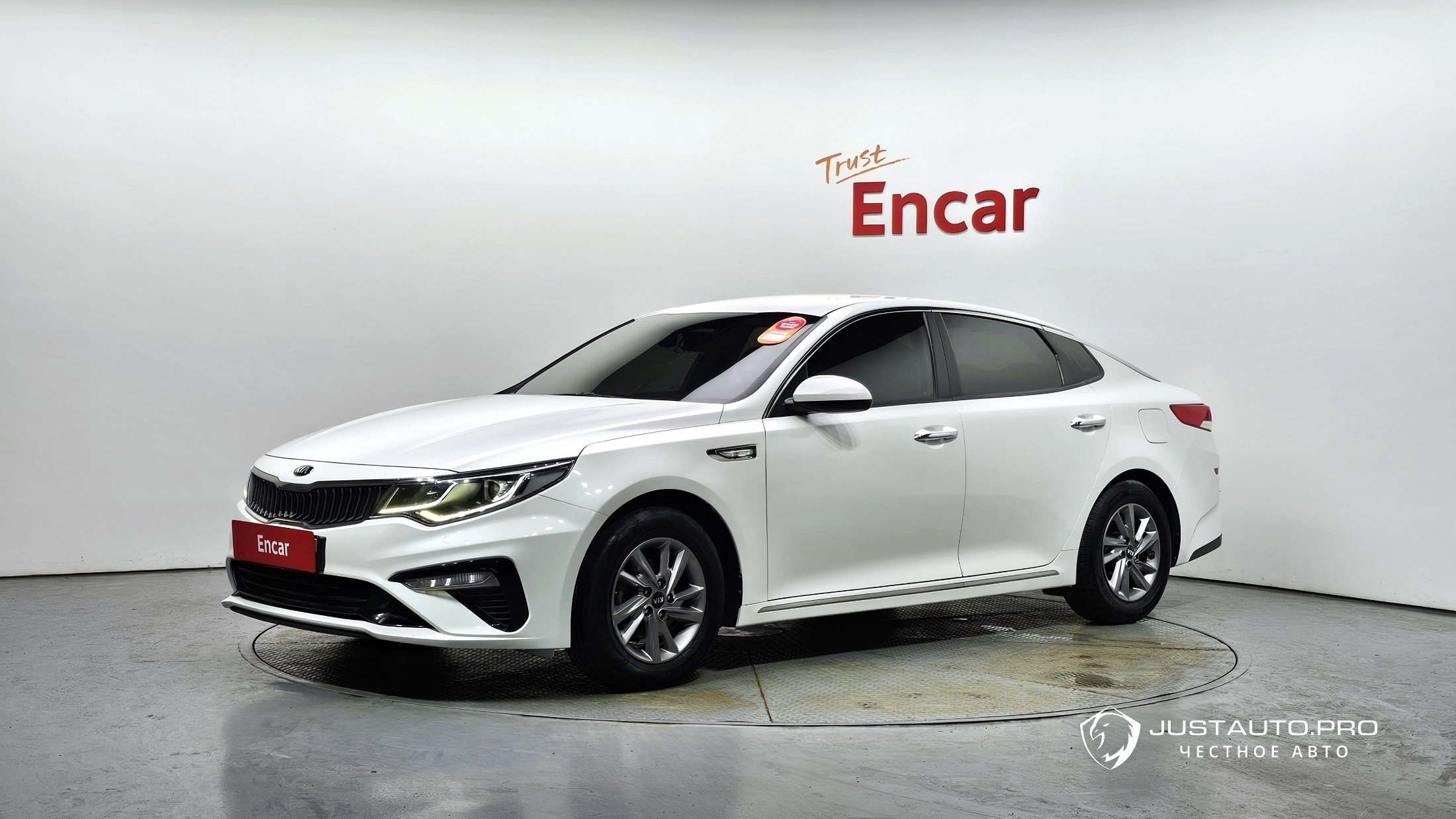 Автомобиль Kia K5