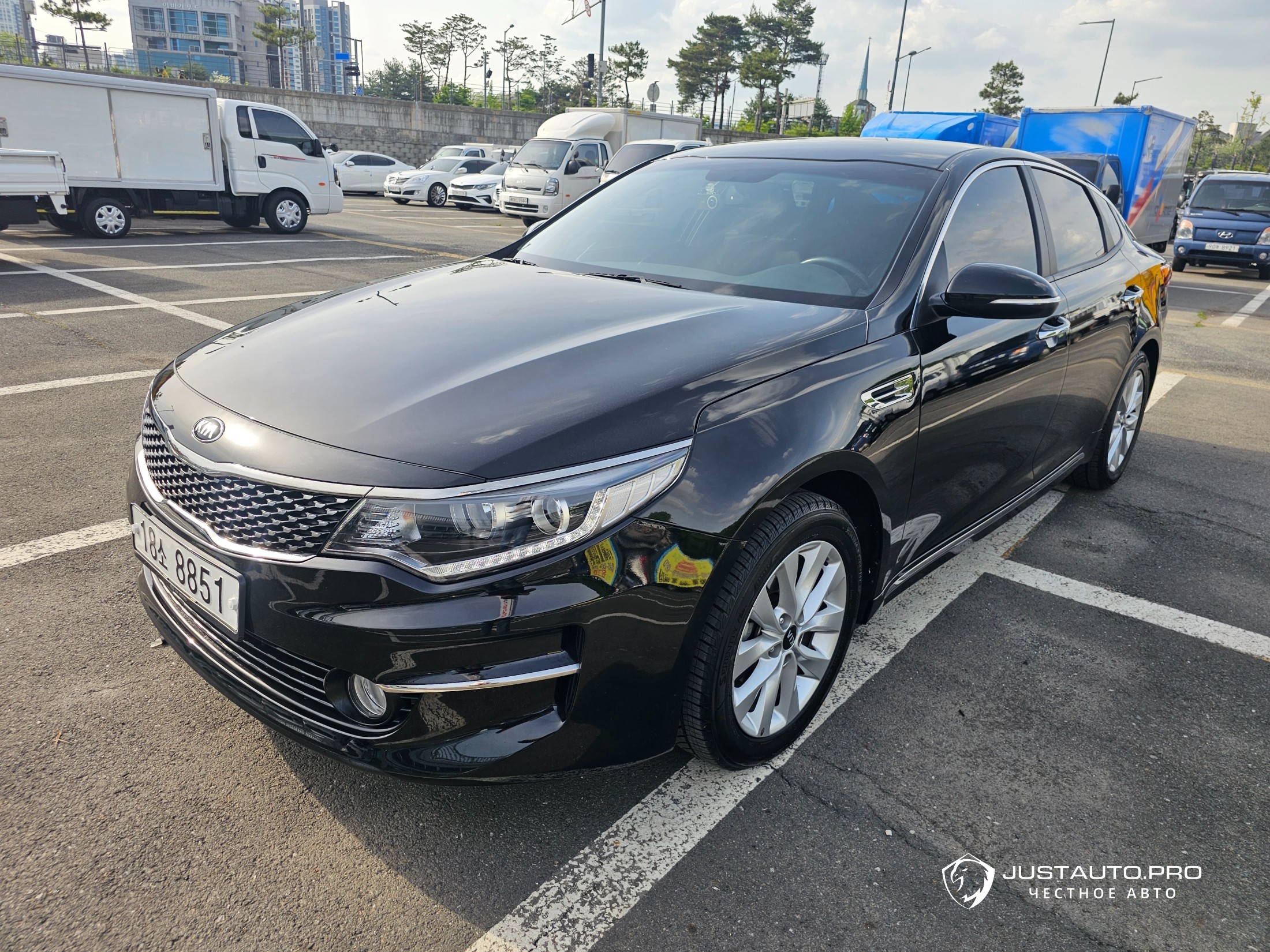 Автомобиль Kia K5