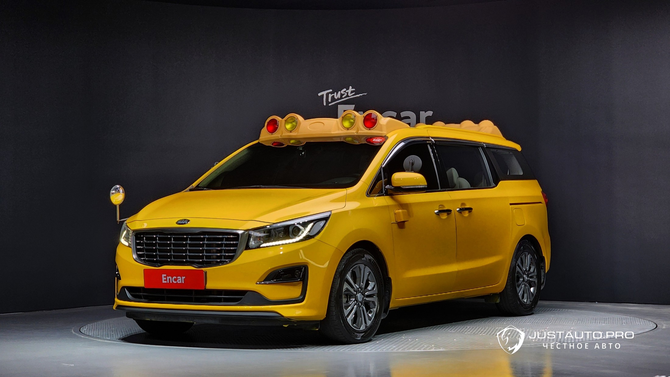 Автомобиль Kia Canival