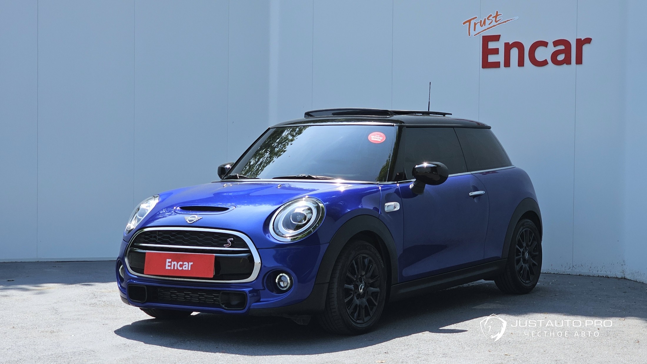 Автомобиль Mini Cooper