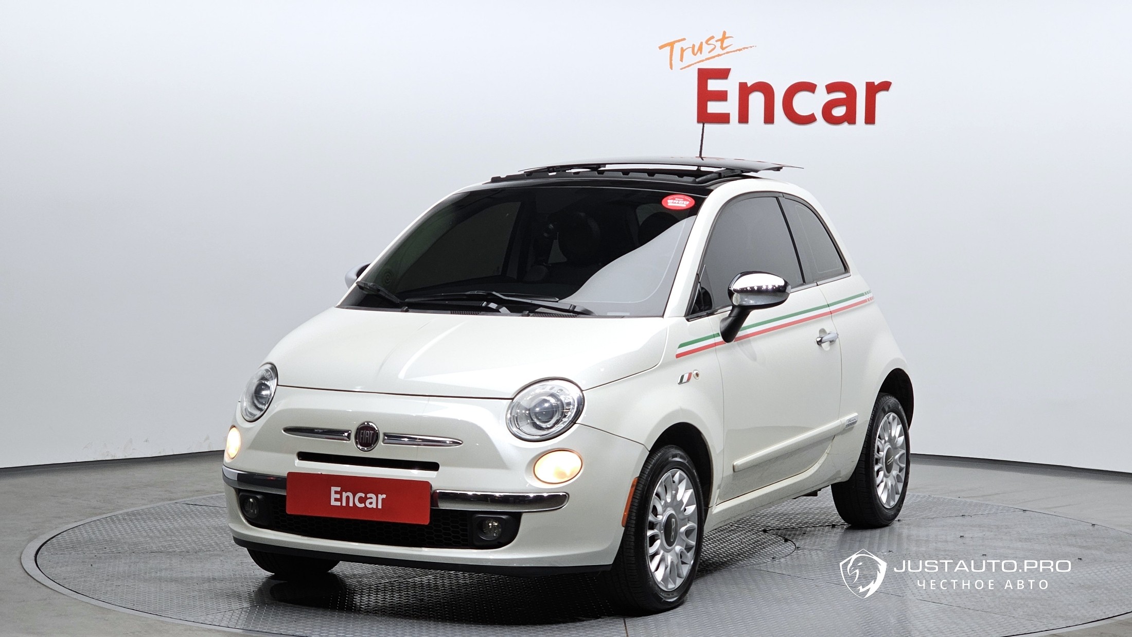 Автомобиль Fiat 500