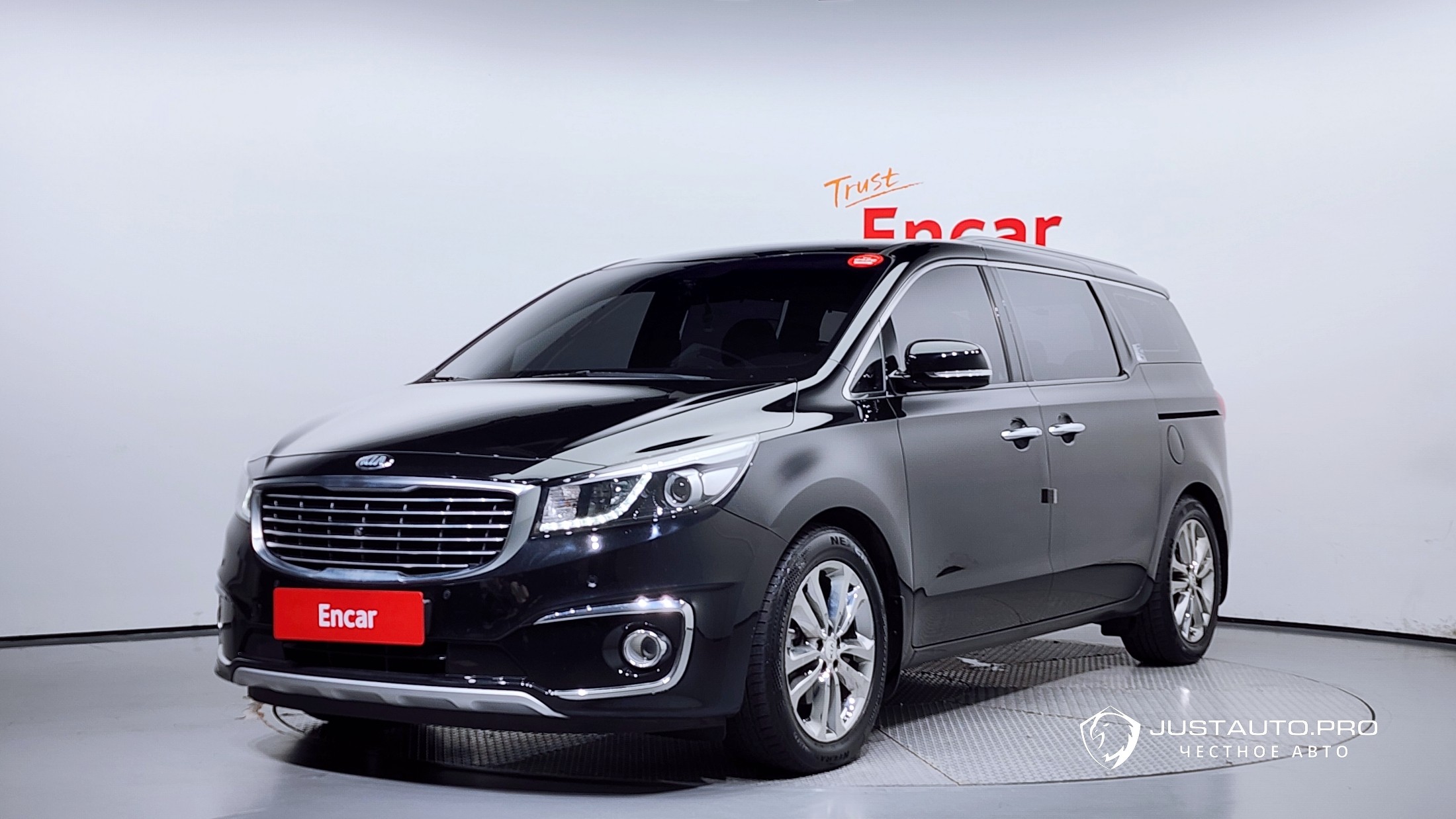 Автомобиль Kia Canival
