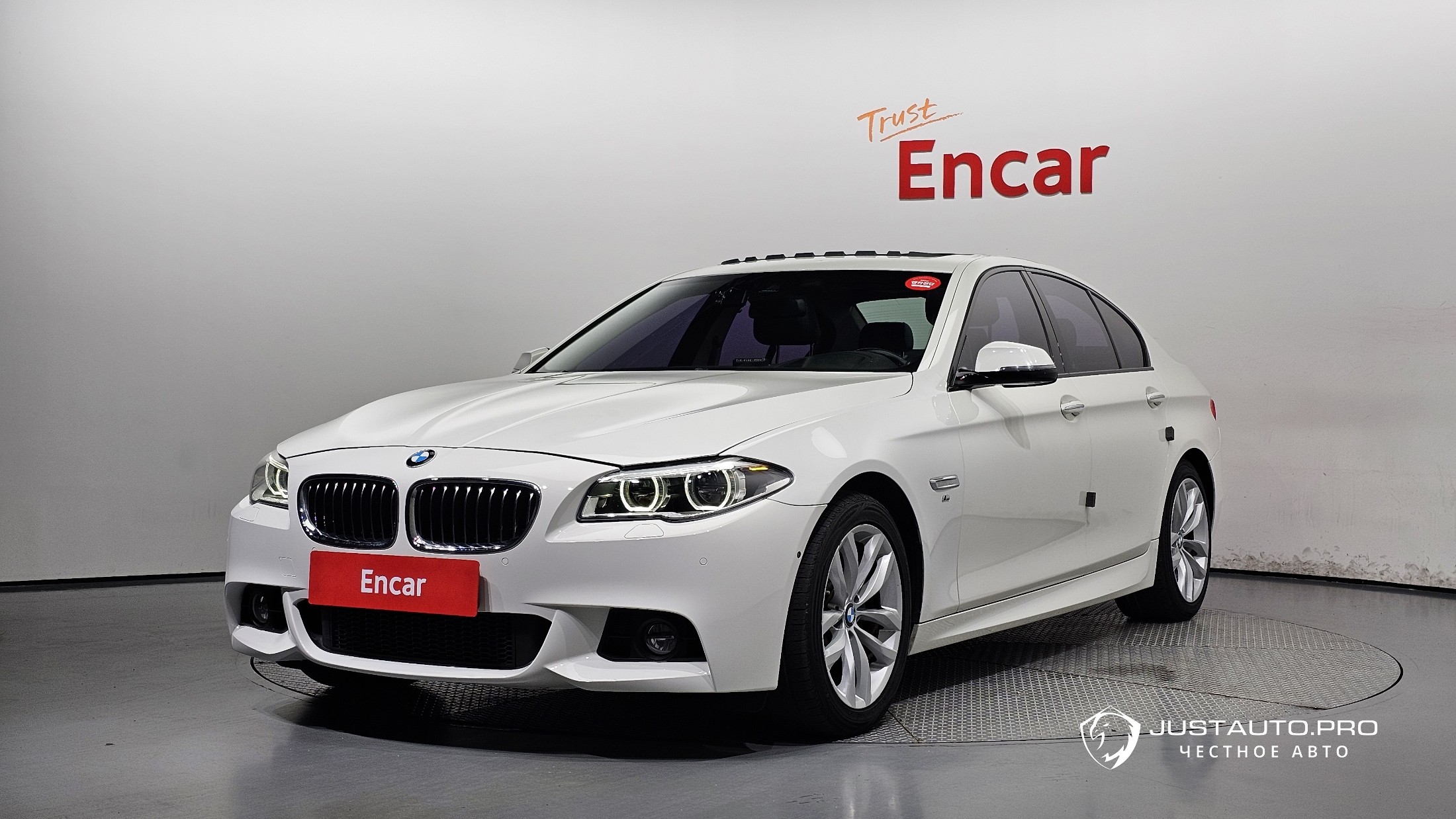 Автомобиль BMW 5-Series