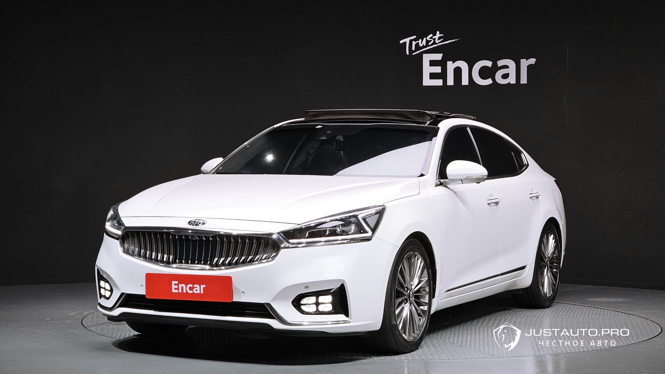 Автомобиль Kia K7