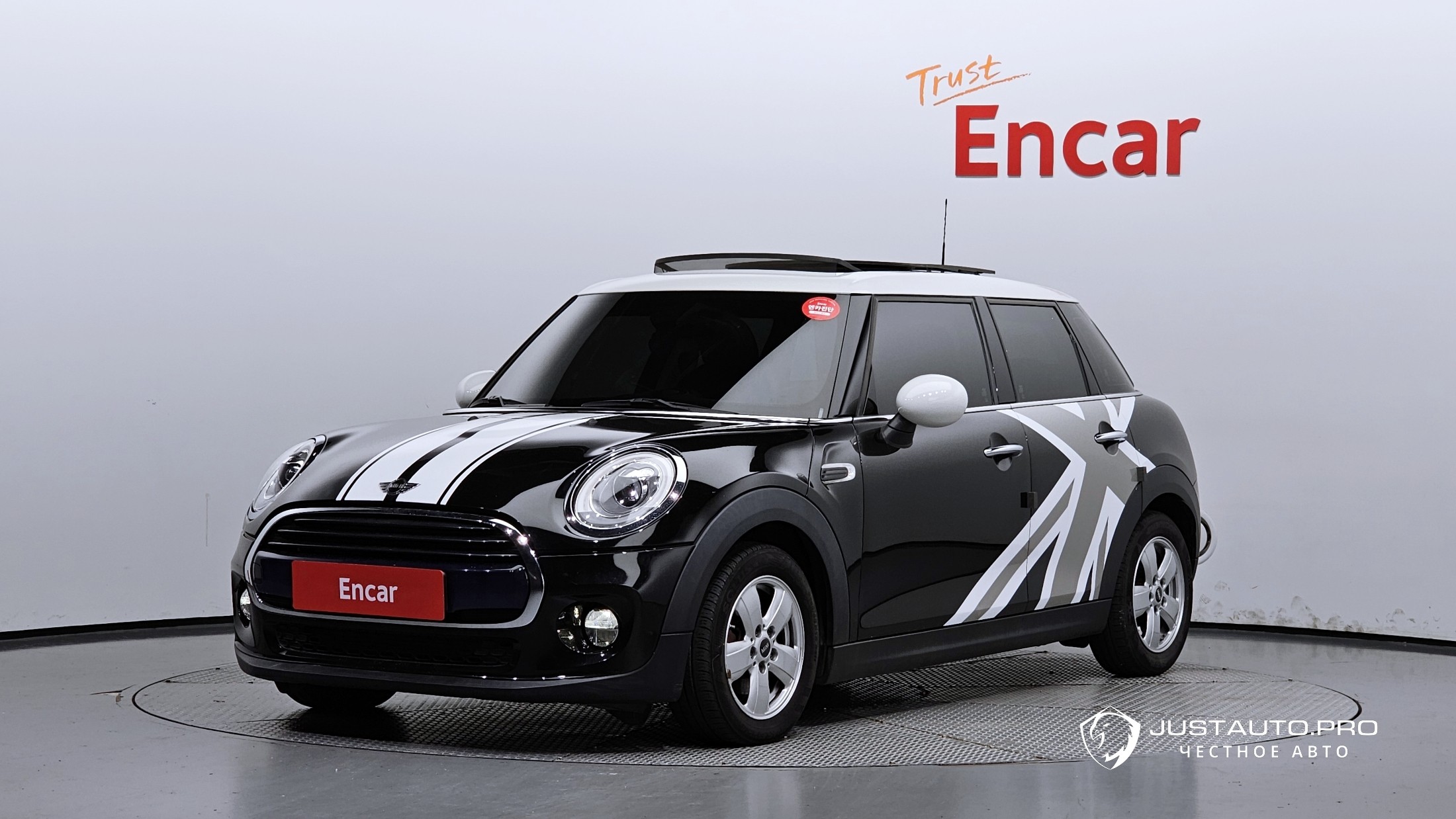 Автомобиль Mini Cooper