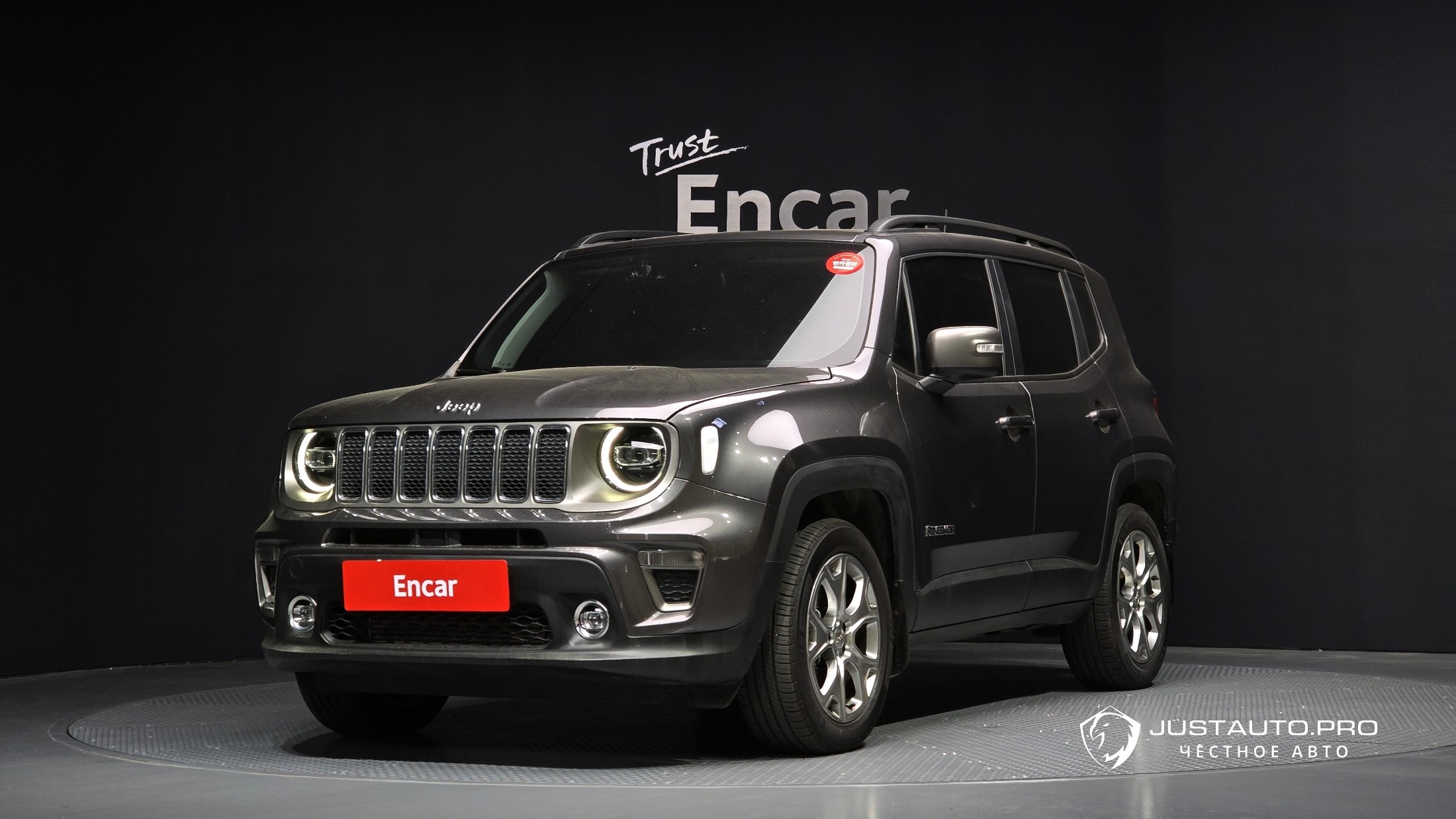Автомобиль Jeep Renegade