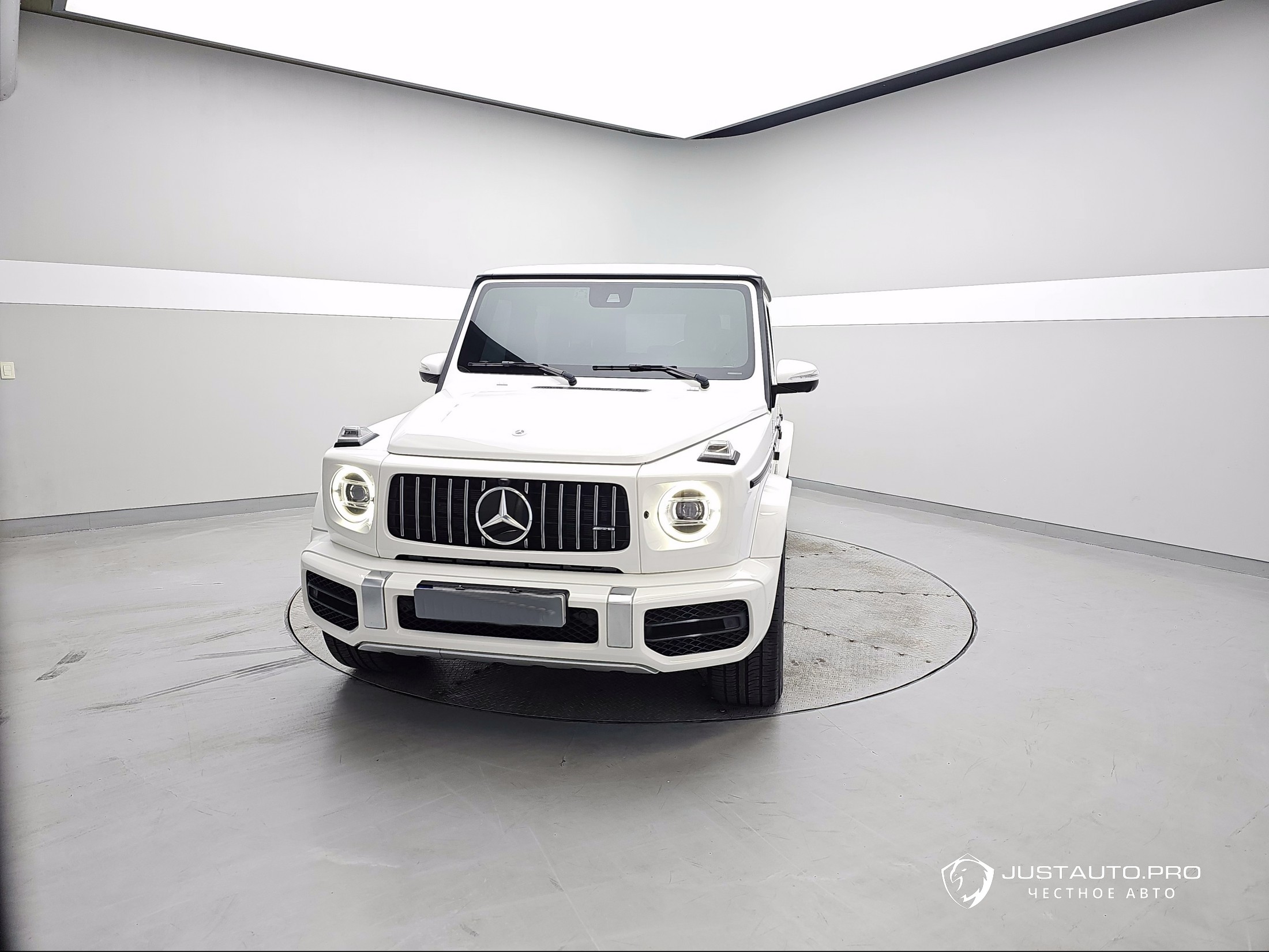 Автомобиль Mercedes-Benz G-Class