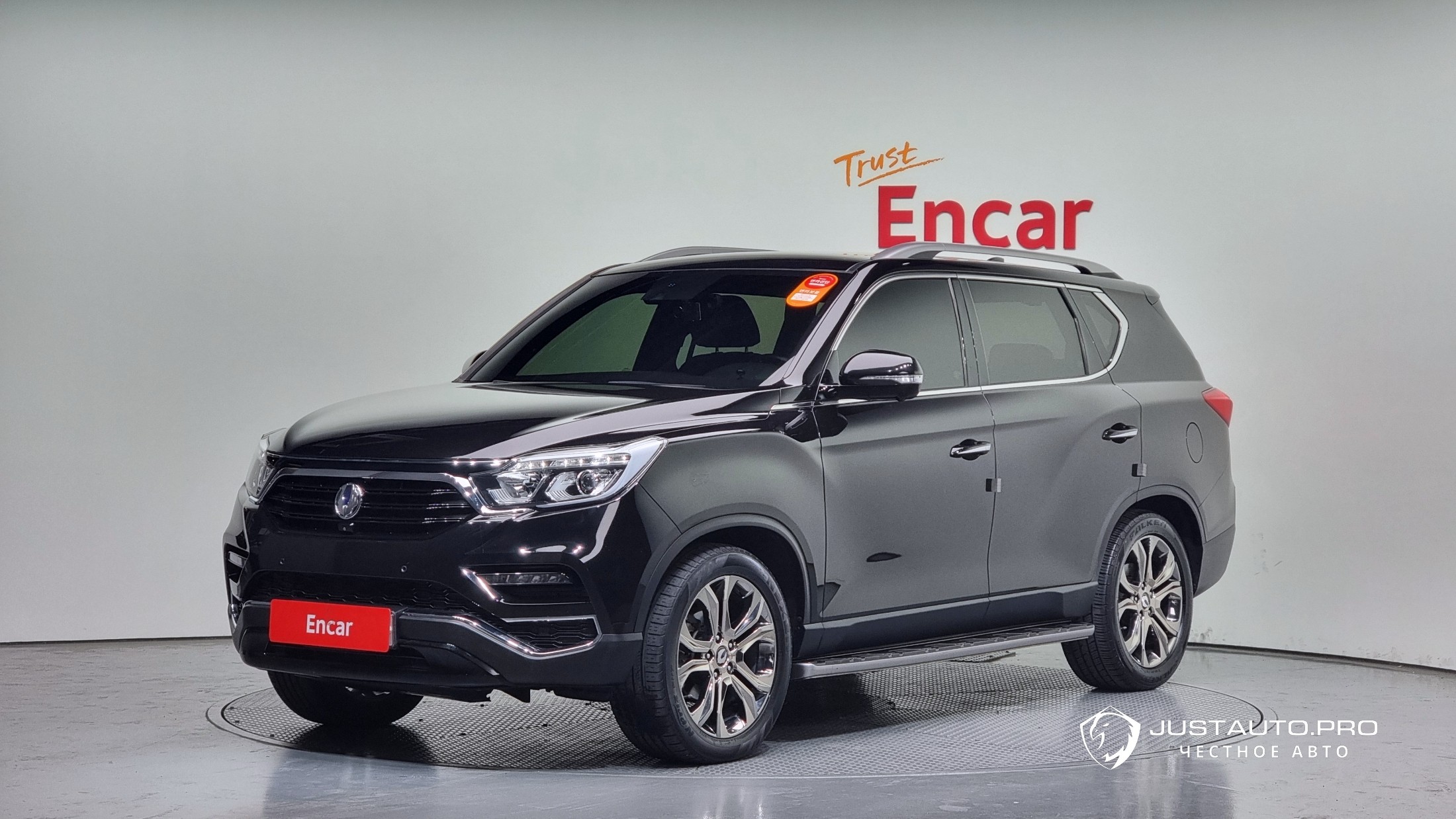 Автомобиль KG_Mobility_Ssangyong Rexton