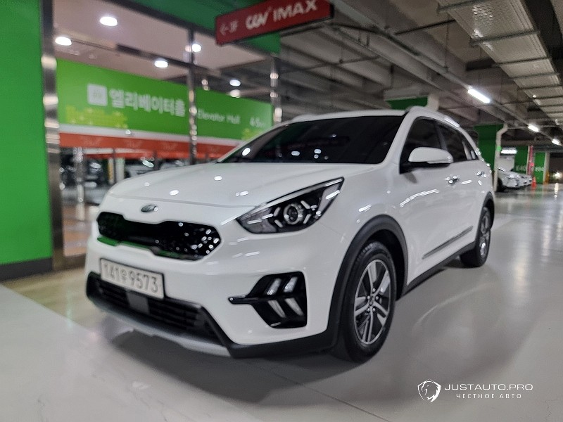 Автомобиль Kia Niro
