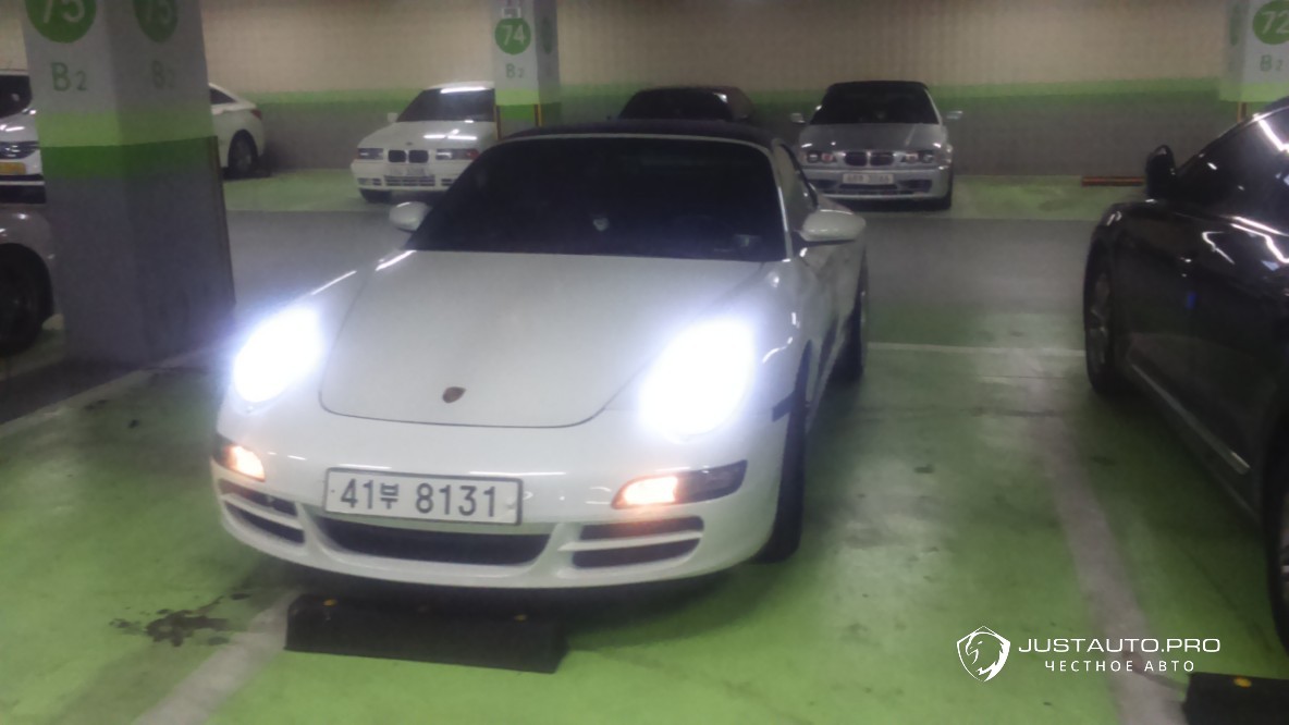 Автомобиль Porsche 911