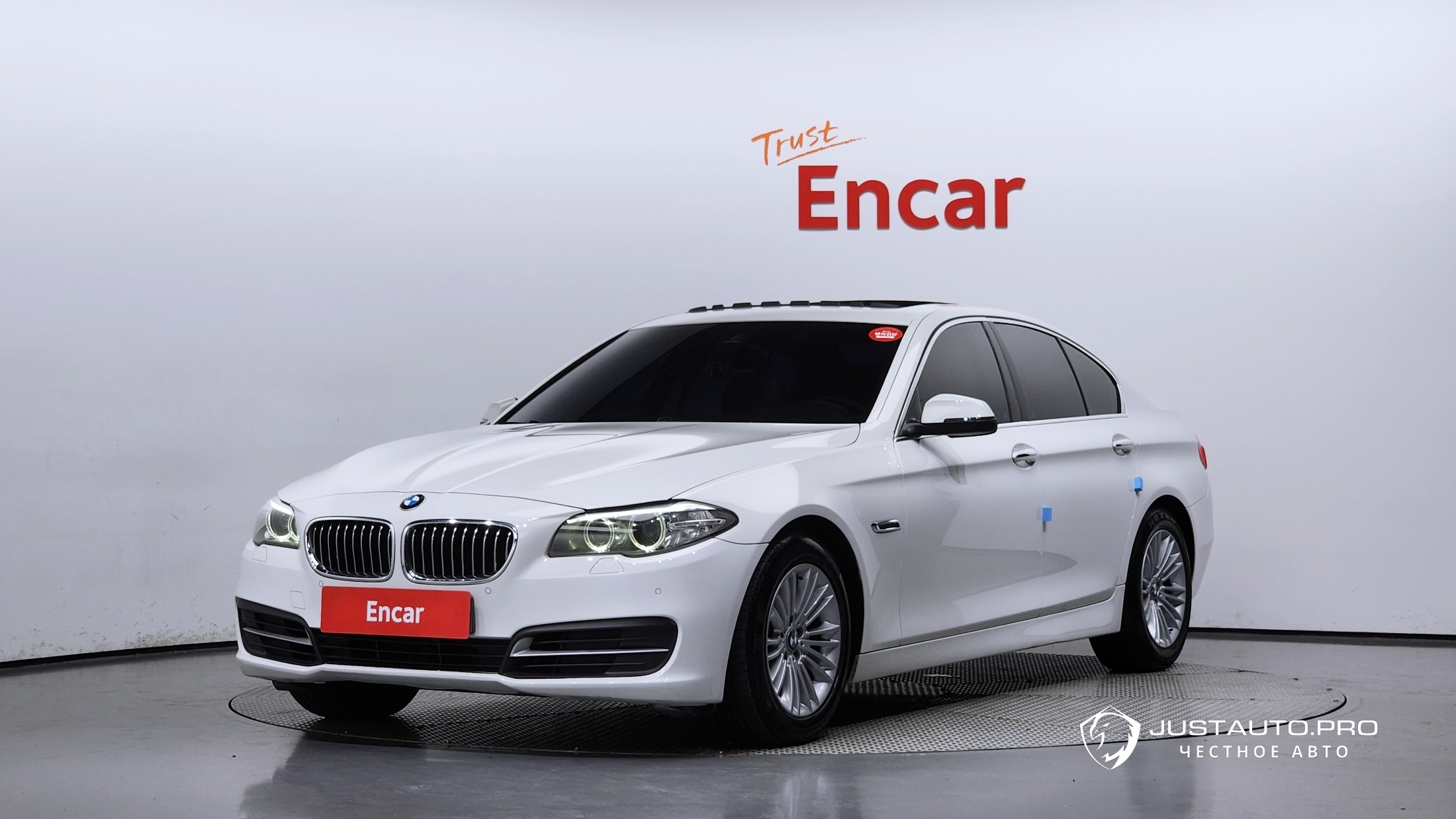 Автомобиль BMW 5-Series