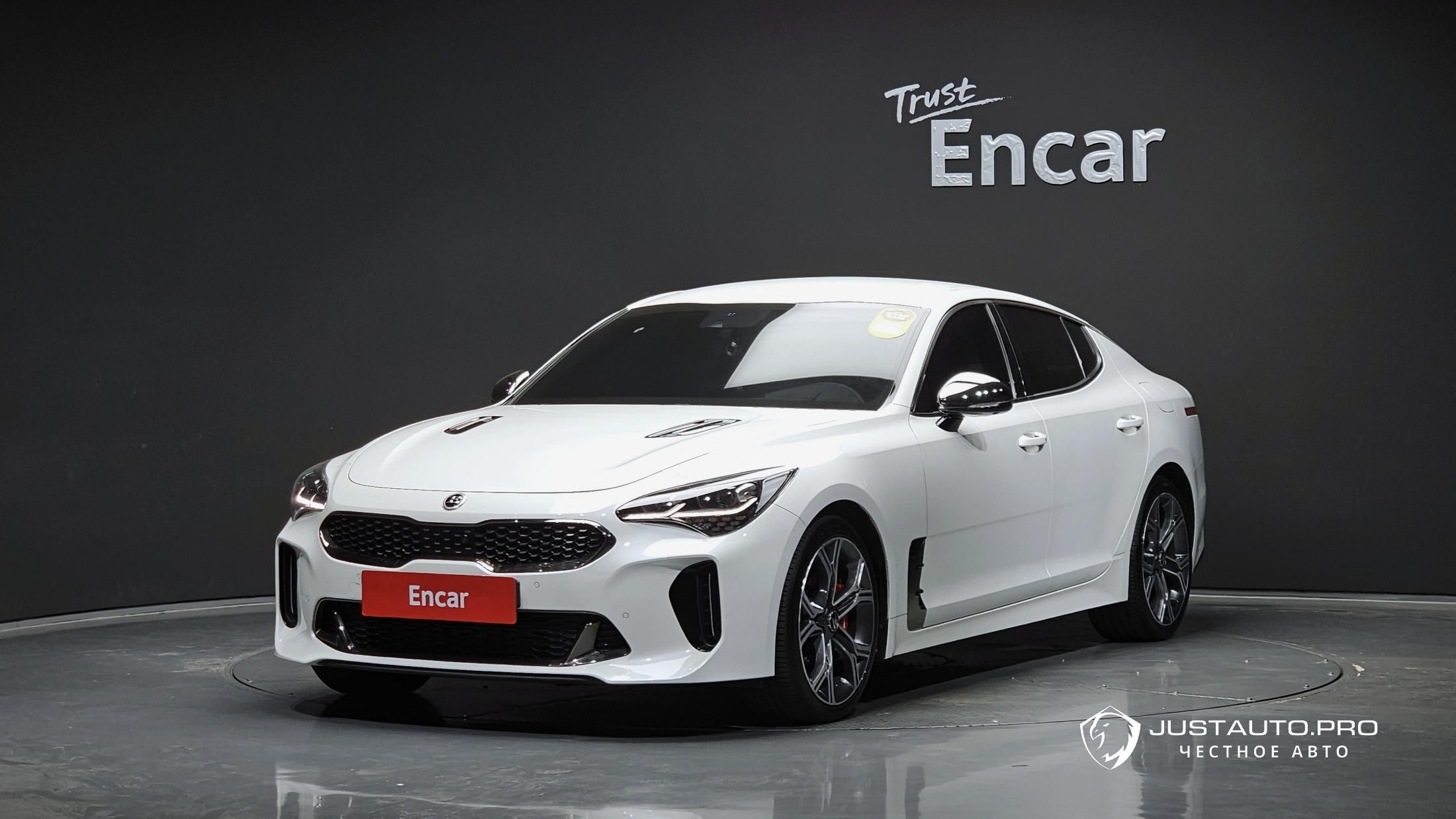 Автомобиль Kia Stinger