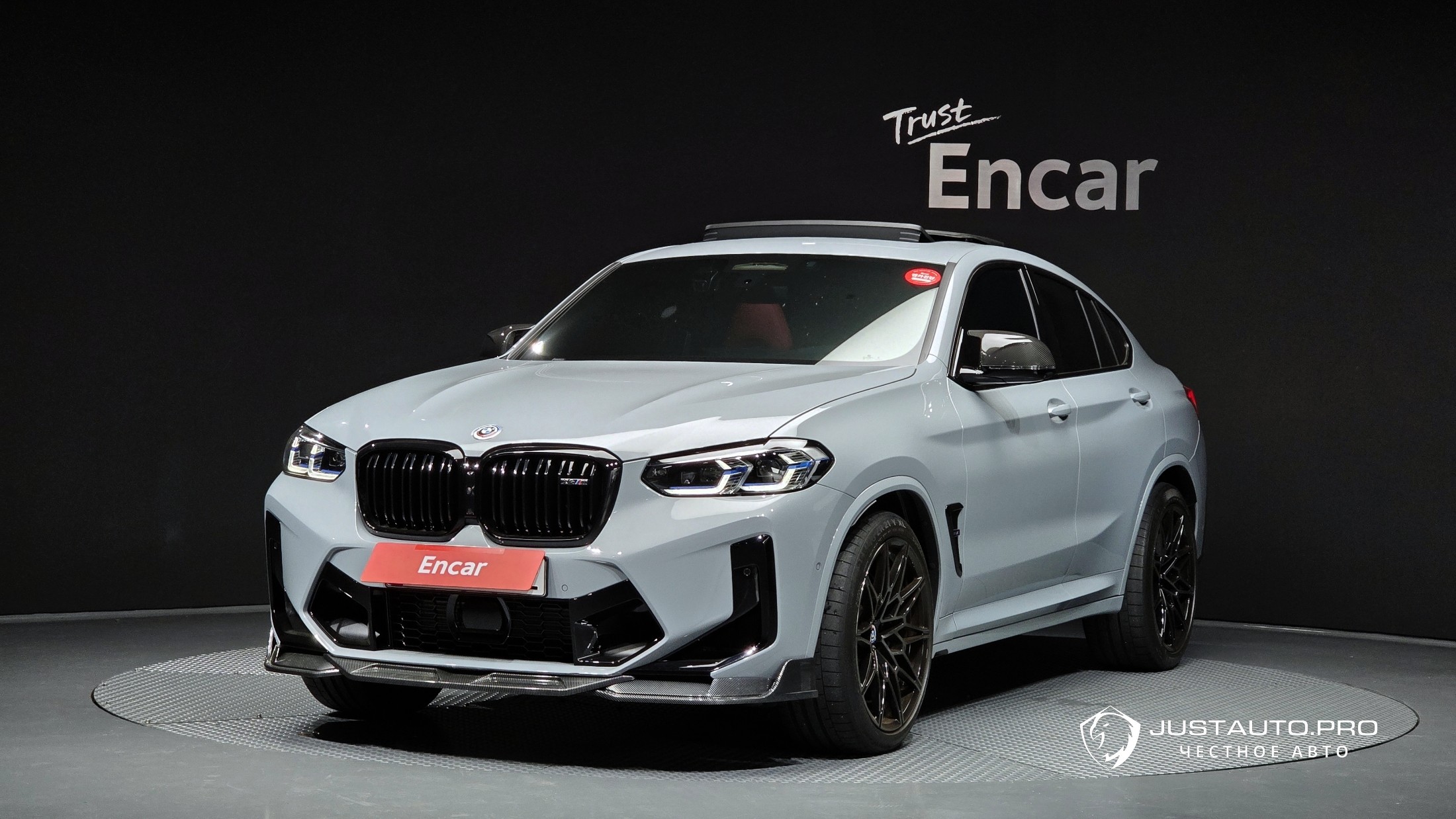 Автомобиль BMW X4M