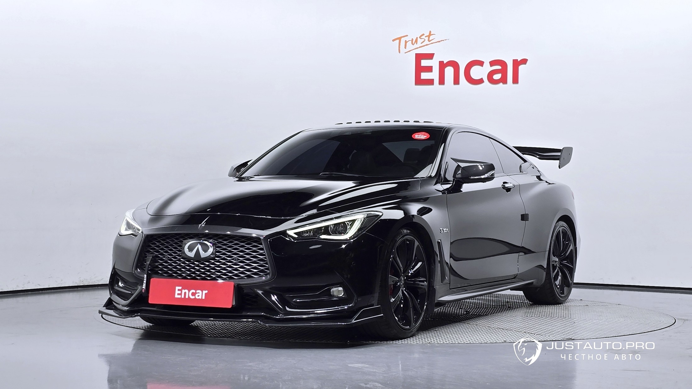 Автомобиль Infiniti Q60