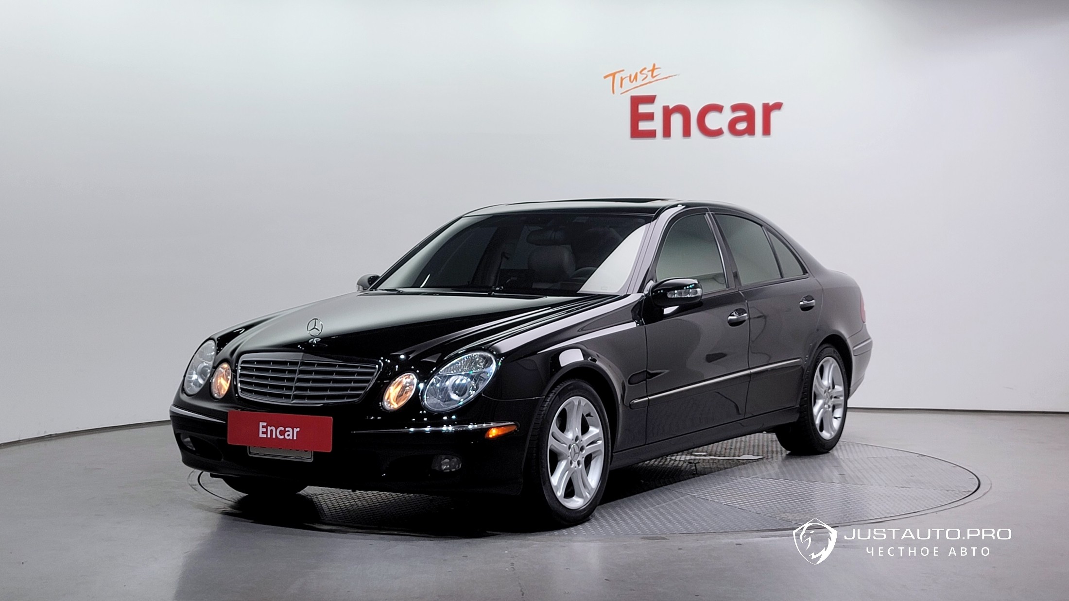 Автомобиль Mercedes-Benz E-Class