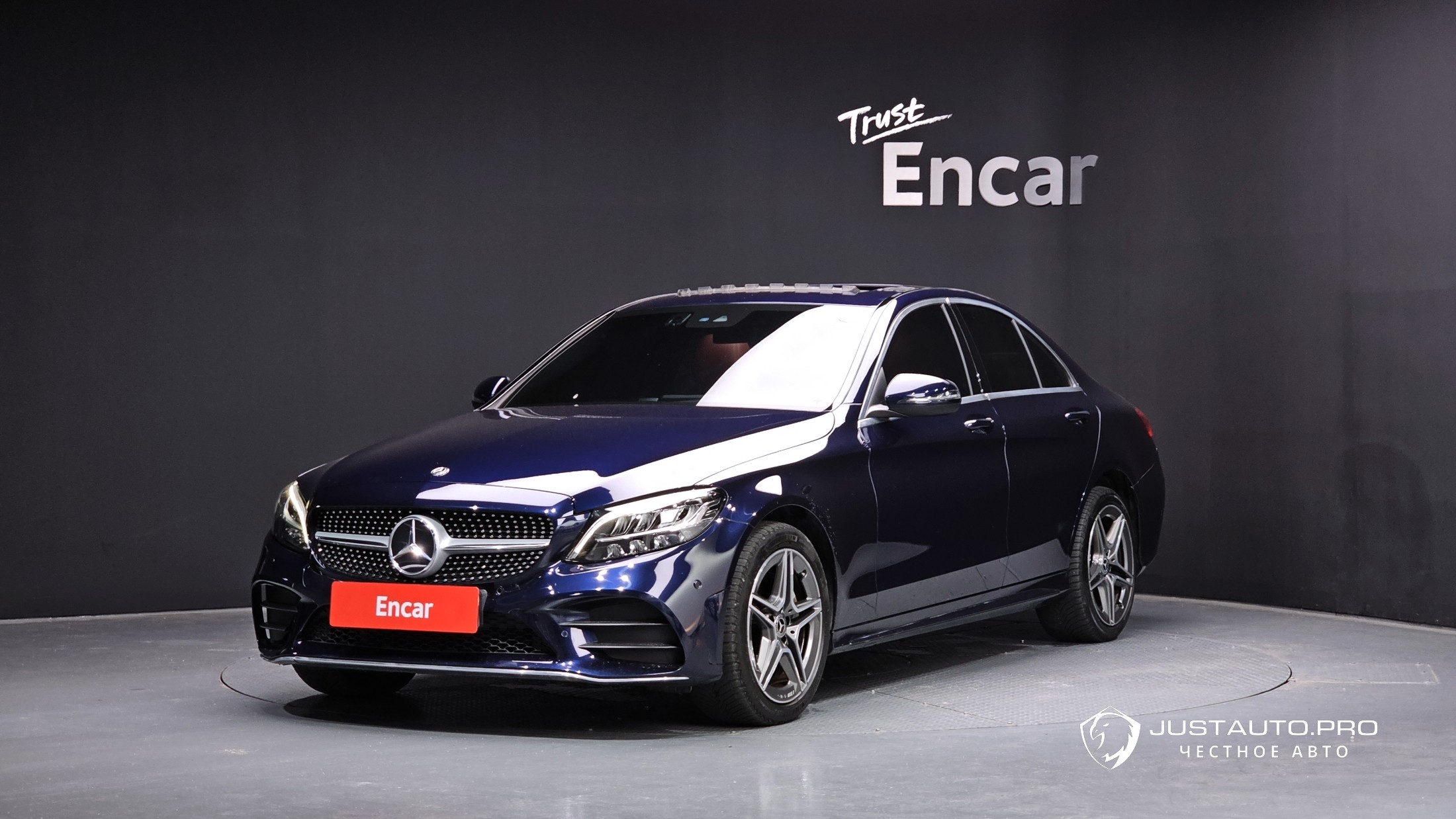 Автомобиль Mercedes-Benz C-Class