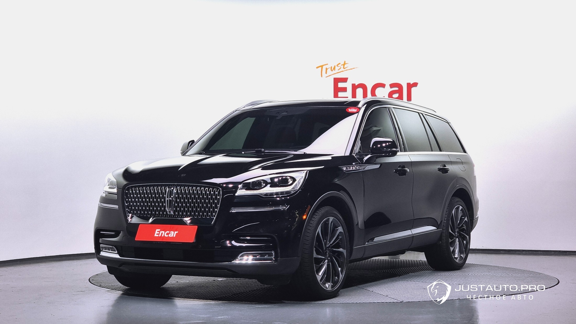 Автомобиль Lincoln Aviator