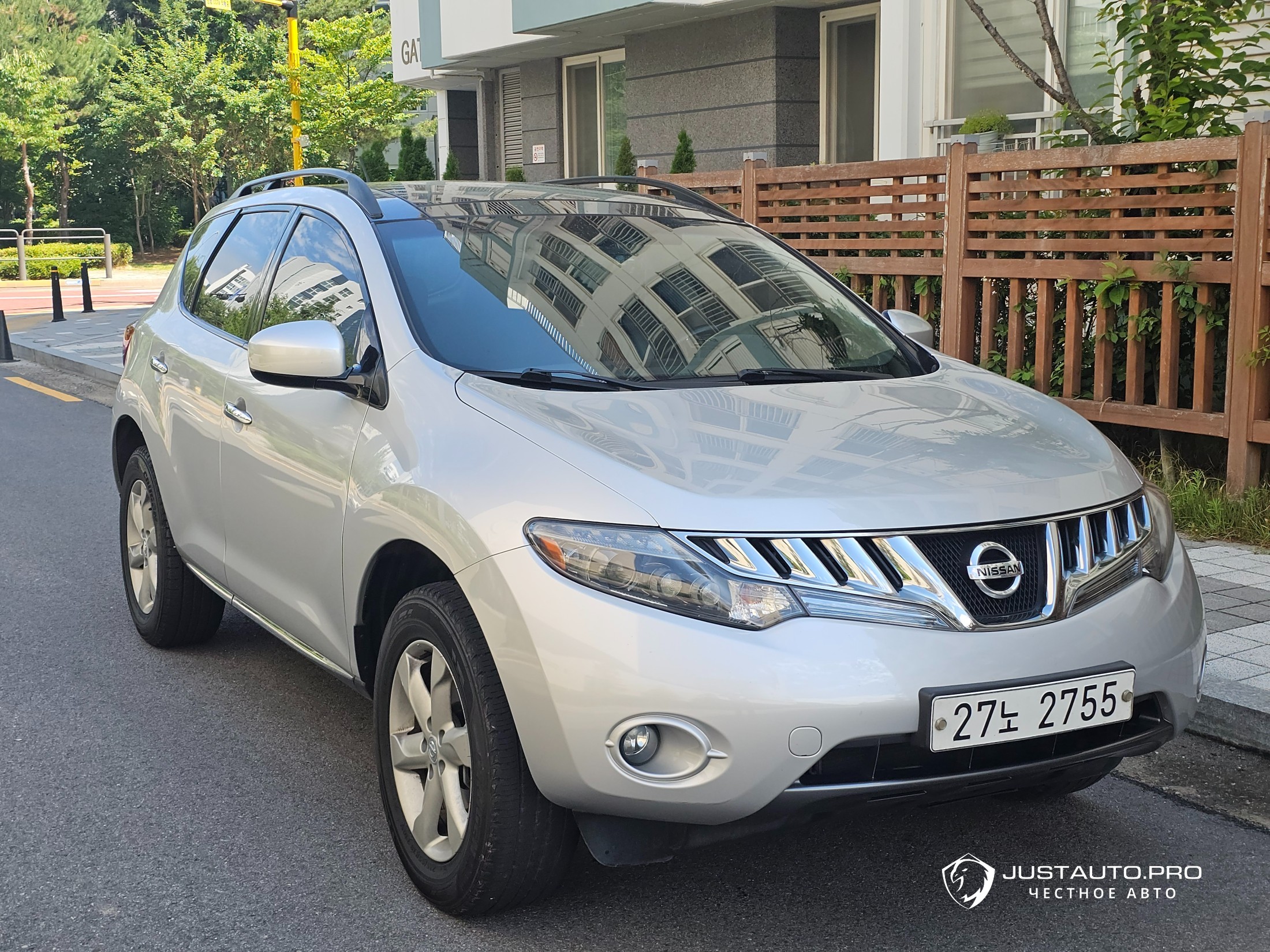 Автомобиль Nissan Murano