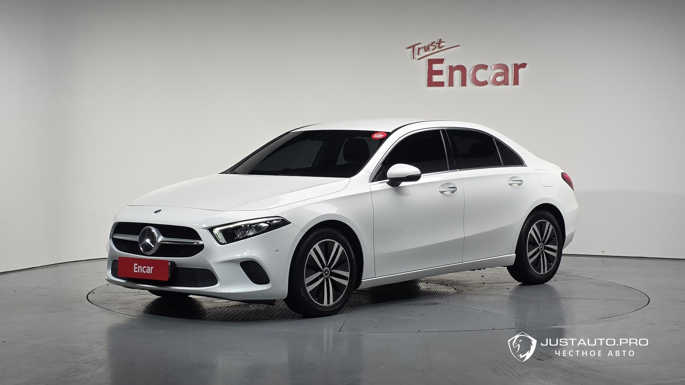 Автомобиль Mercedes-Benz A-Class