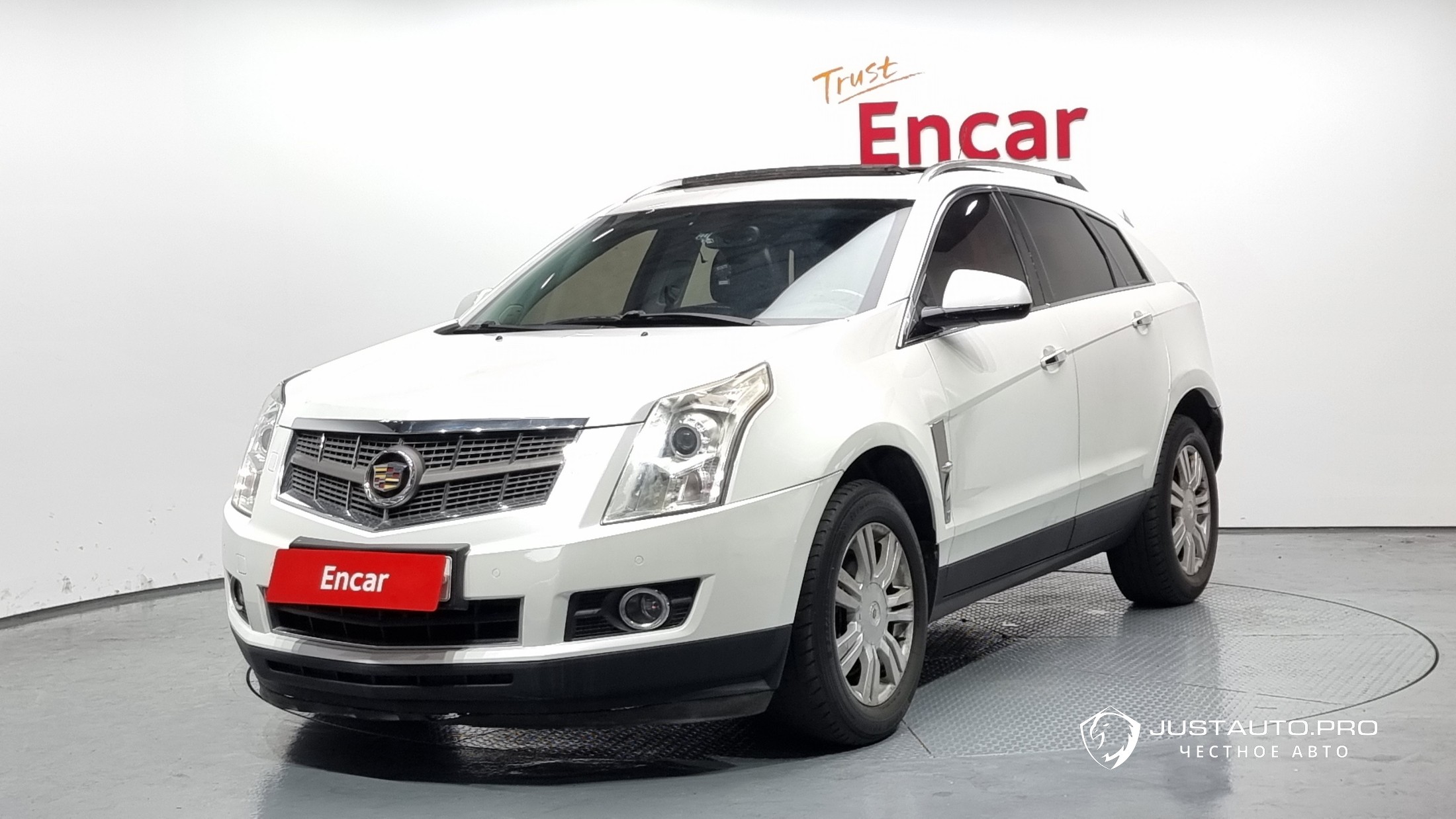 Автомобиль Cadillac SRX