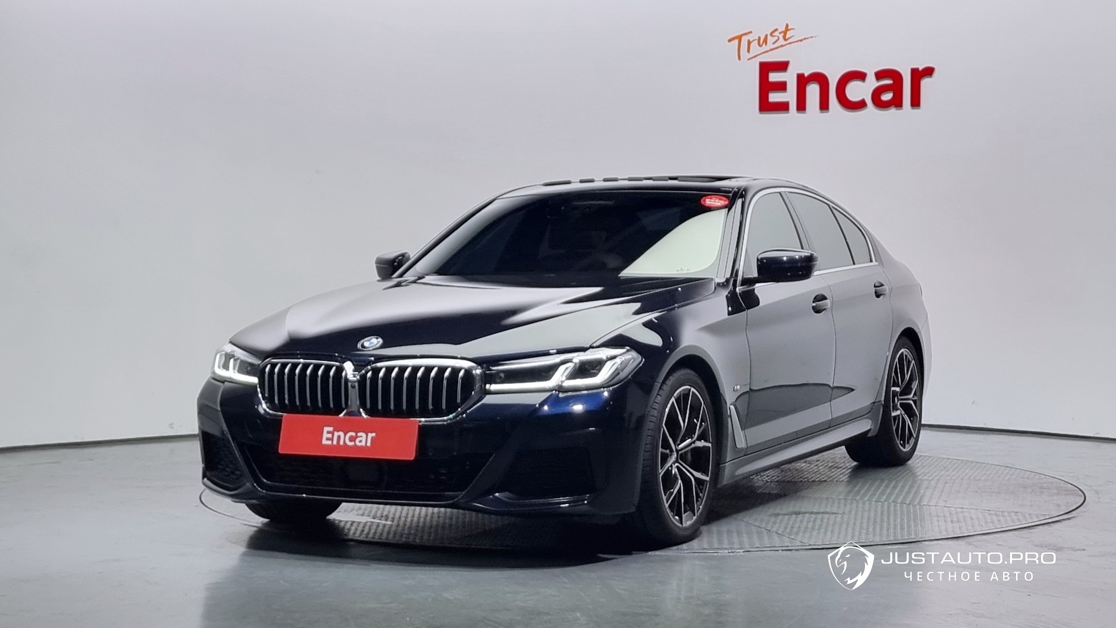 Автомобиль BMW 5-Series