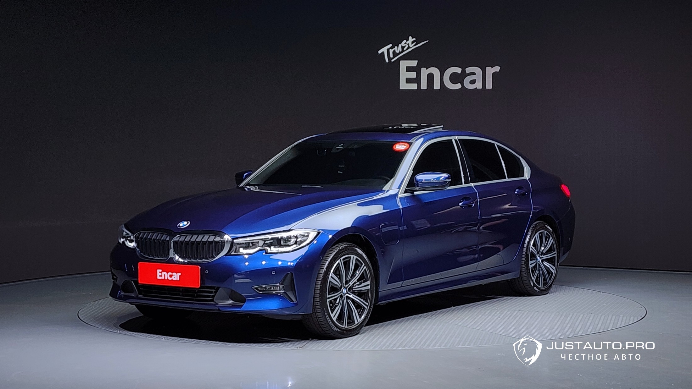 Автомобиль BMW 3-Series