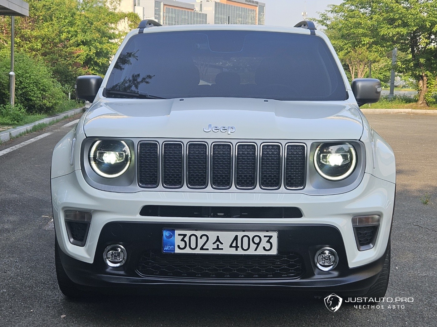 Автомобиль Jeep Renegade