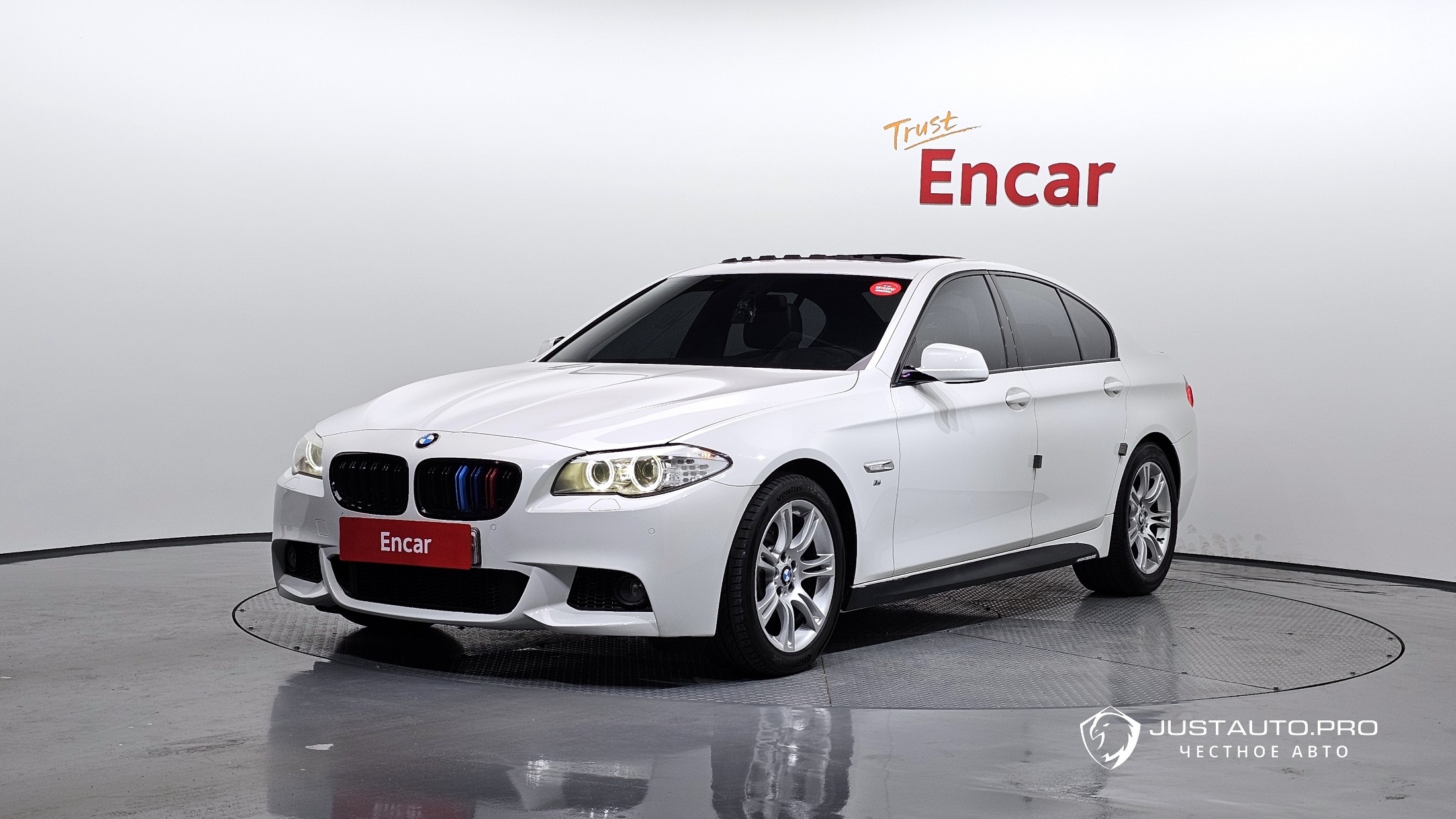Автомобиль BMW 5-Series