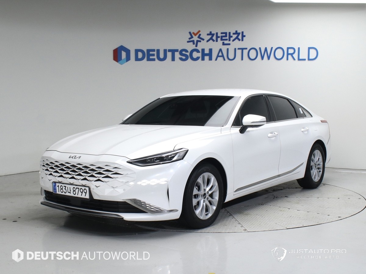 Автомобиль Kia K8