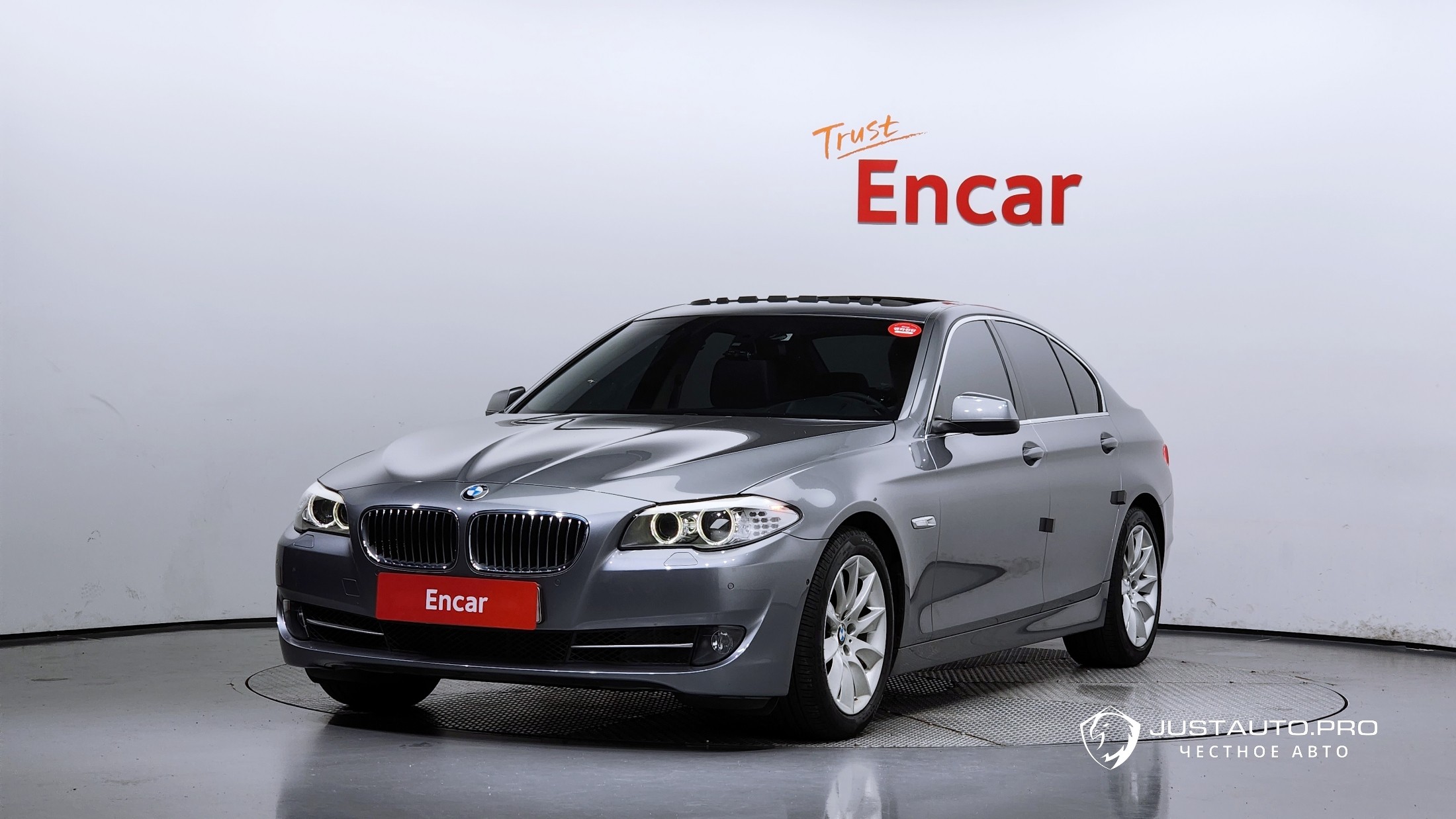 Автомобиль BMW 5-Series