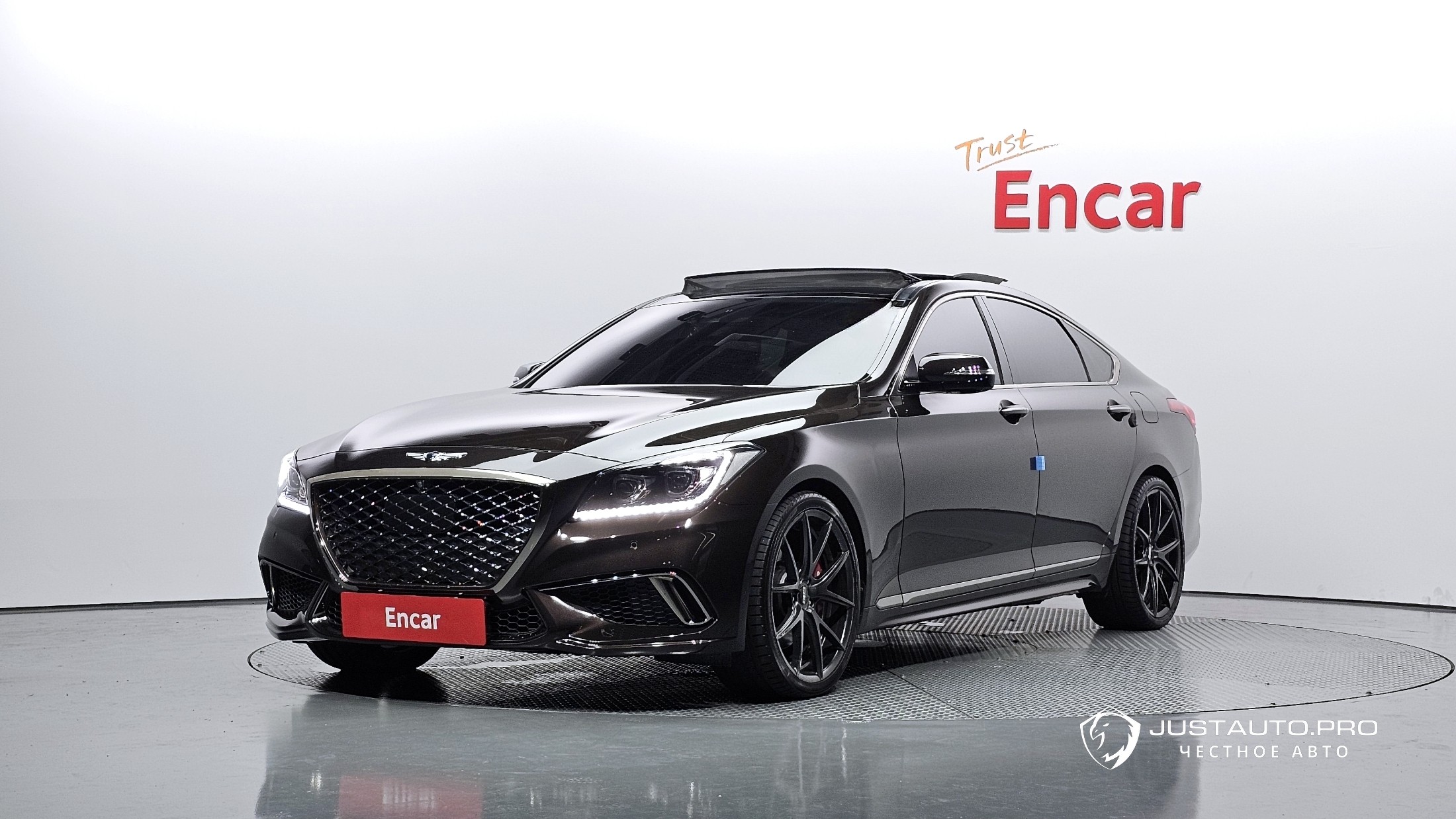 Автомобиль Genesis G80