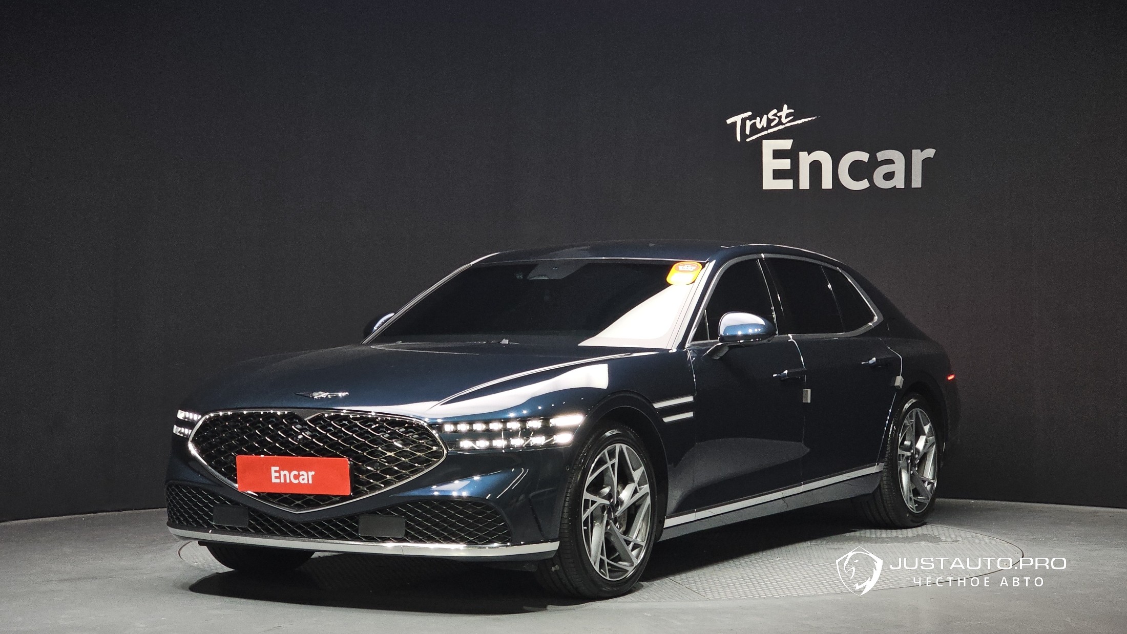 Автомобиль Genesis G90